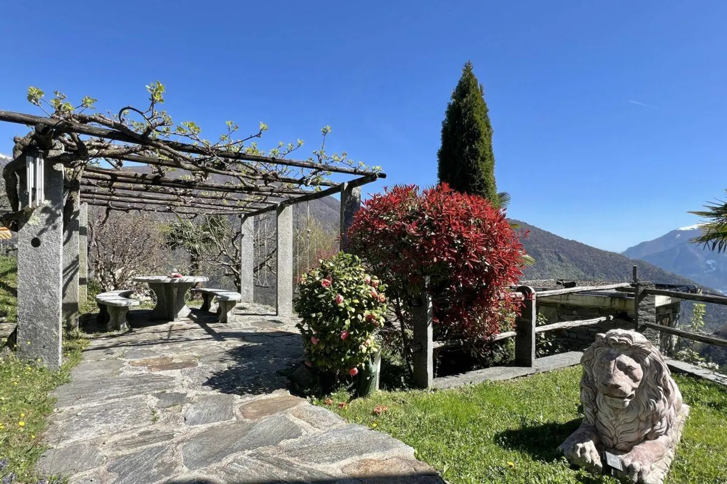 Belle maison individuelle dans un emplacement ensoleillé magnifique avec un grand jardin... - Photo 3 sur 30