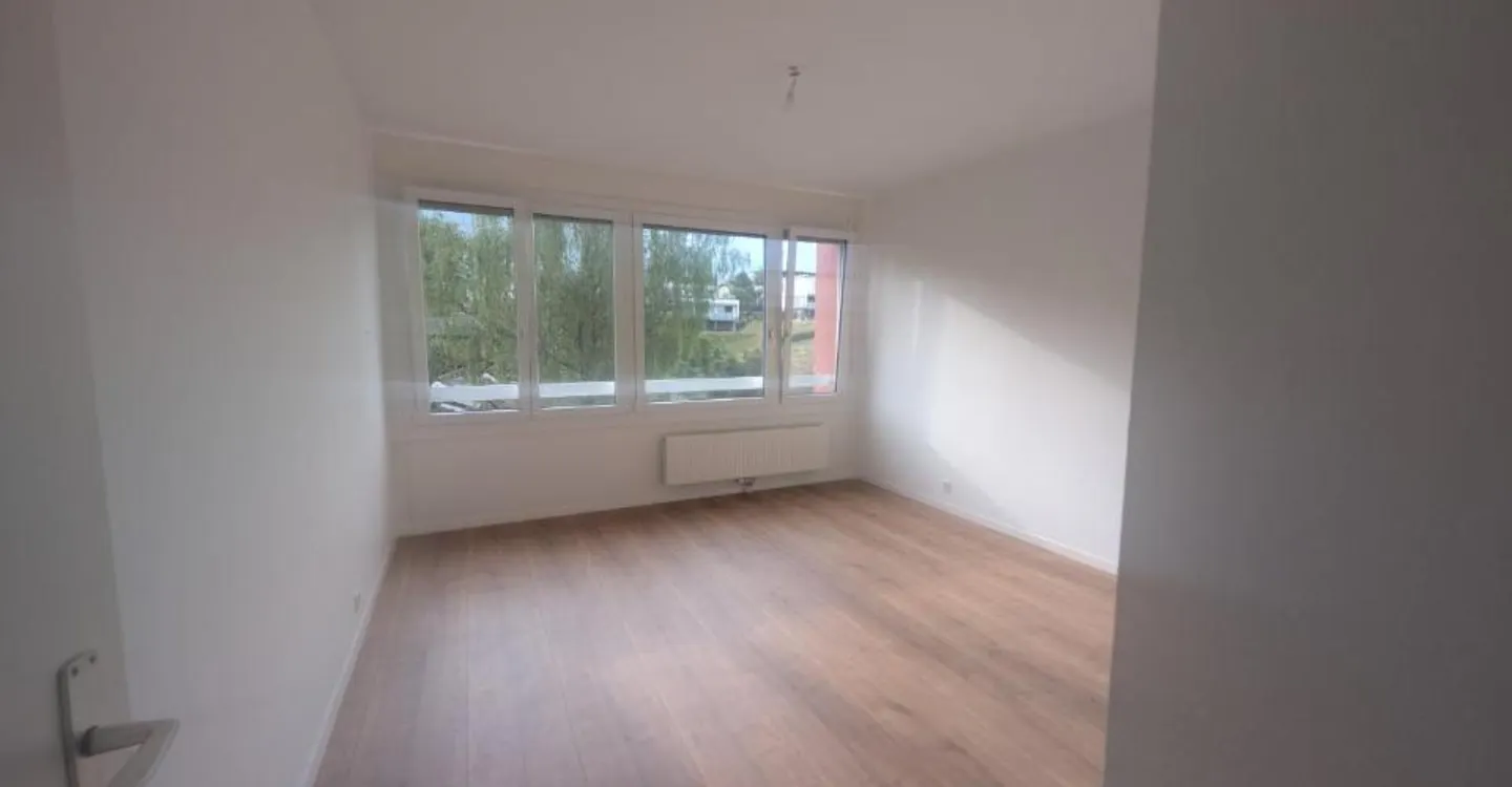 Appartement lumineux 4.5 pièces - Photo 6 sur 9