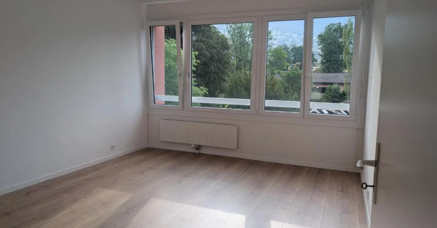 Appartement lumineux 4.5 pièces - Photo 7 sur 9