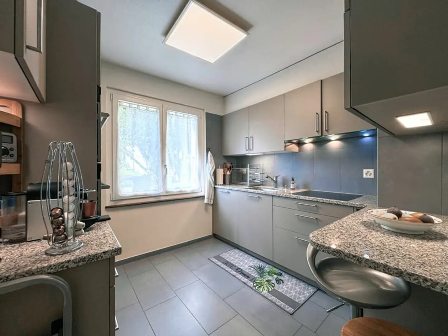 Villa di 4,5 stanze con garage e giardino. - Foto 3 di 13