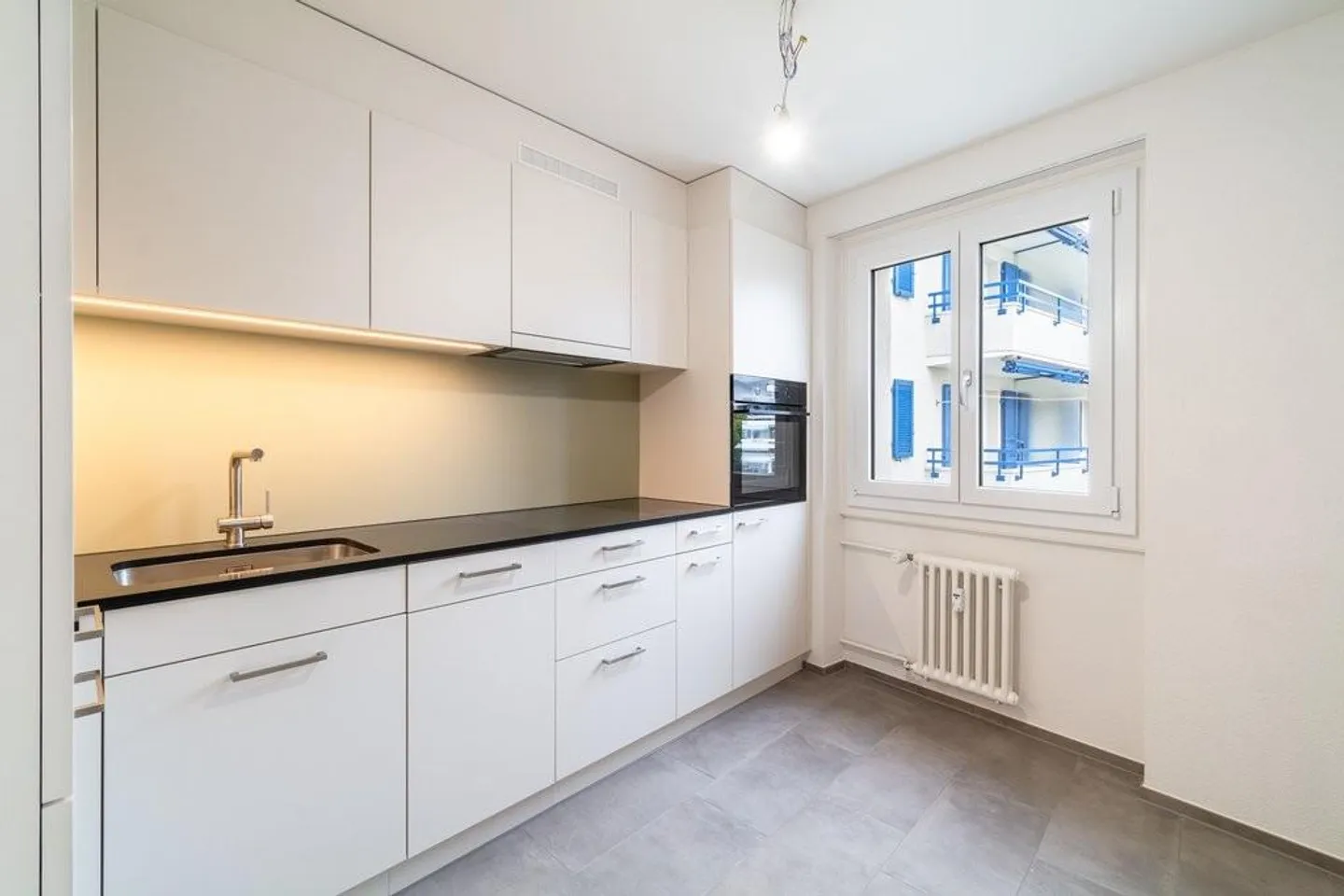 2 Zimmerwohnung, frisch sanierter Wohntraum! - Foto 3 von 7