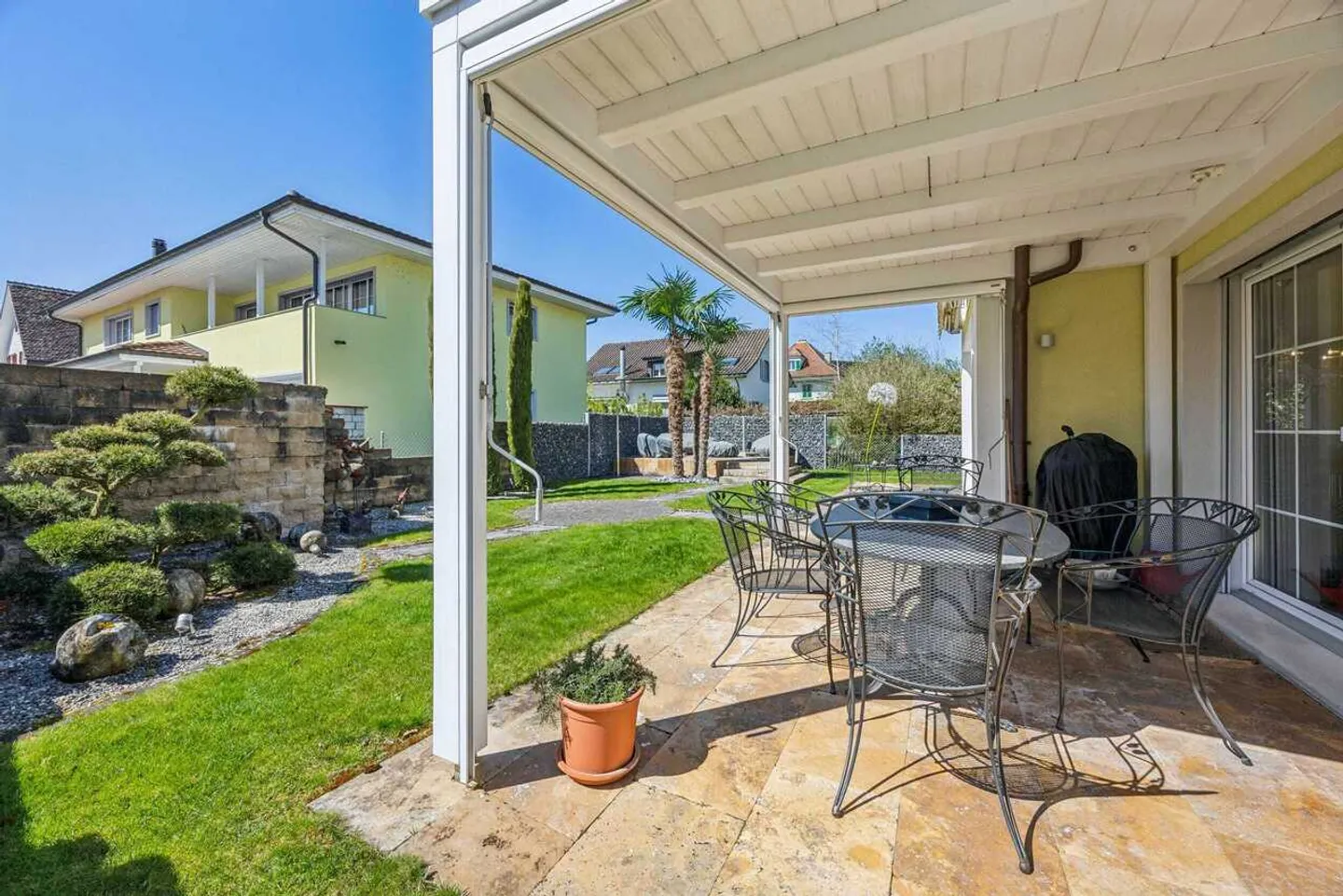 Casa unifamiliare ben curata con giardino mediterraneo a Suhr - Foto 11 di 13
