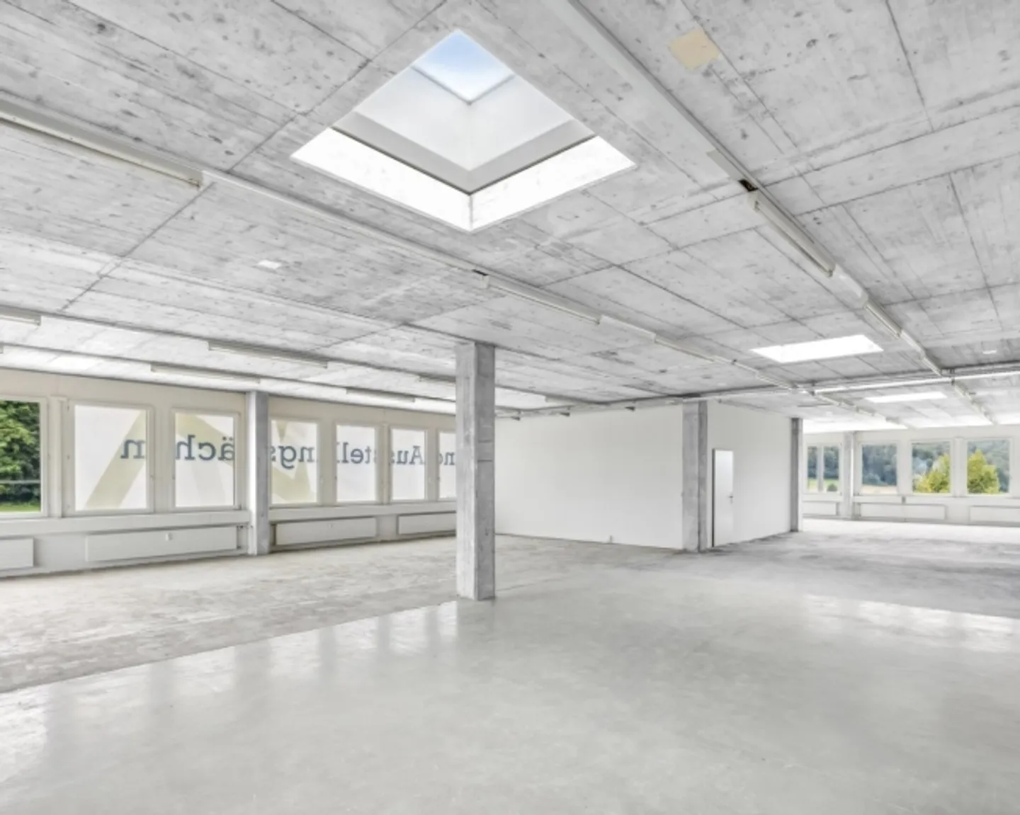 Premises with a View of the Green - Siloring Dintikon - Photo 5 of 8