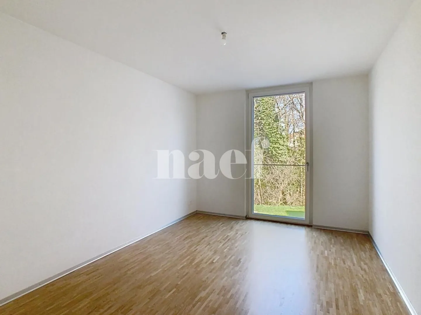 Villa con garage integrato - Foto 8 di 13