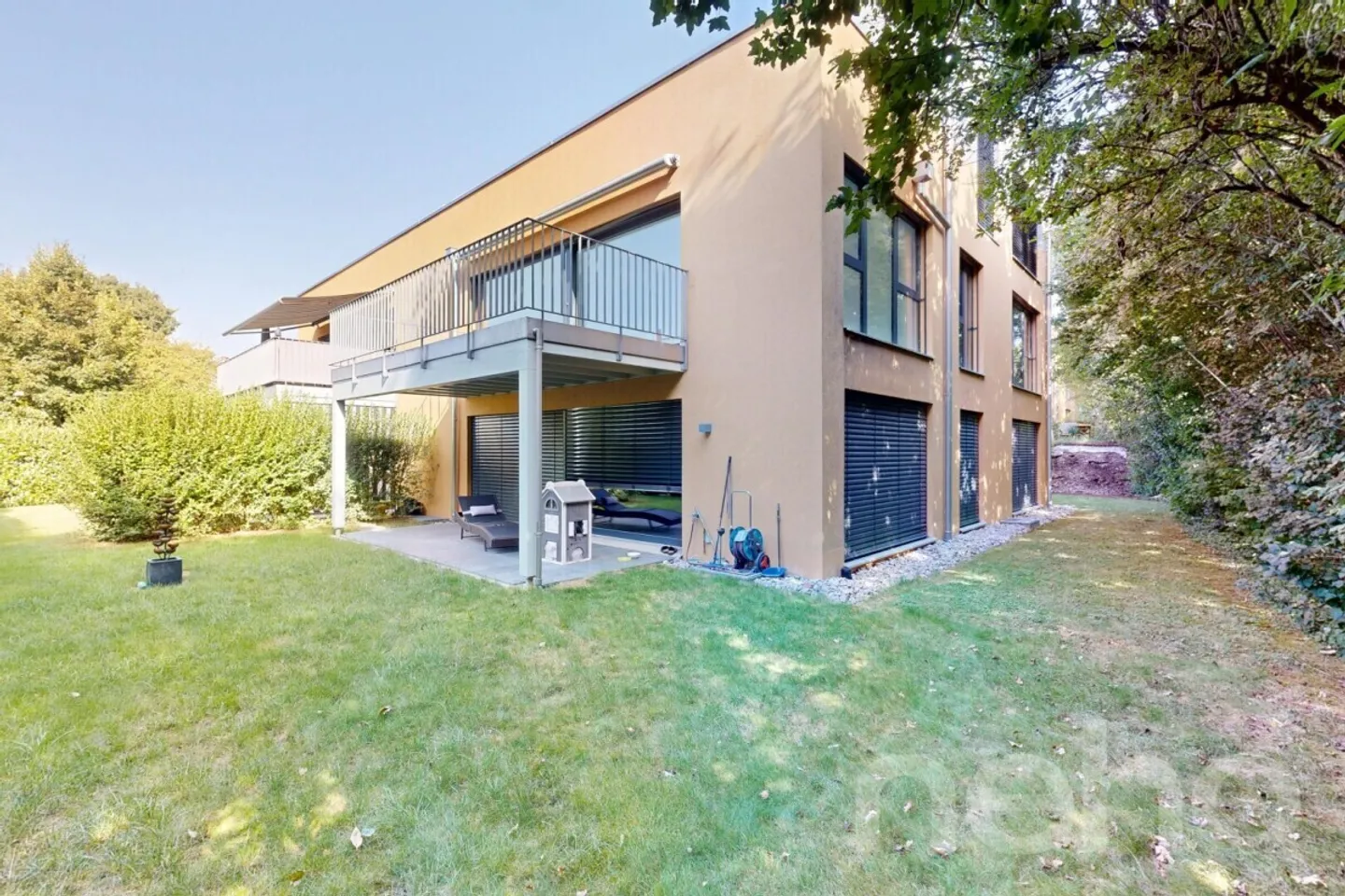 Appartamento moderno di 4,5 stanze con 2 bagni e balcone in un'area verde - Foto 12 di 12