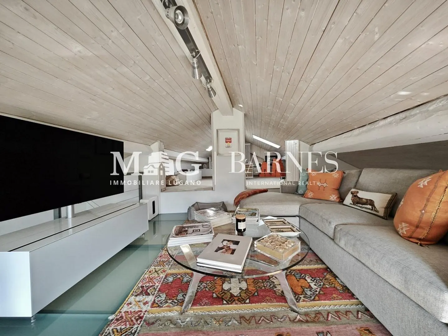 Elegant Author Villa in Lugano - Photo 23 of 24