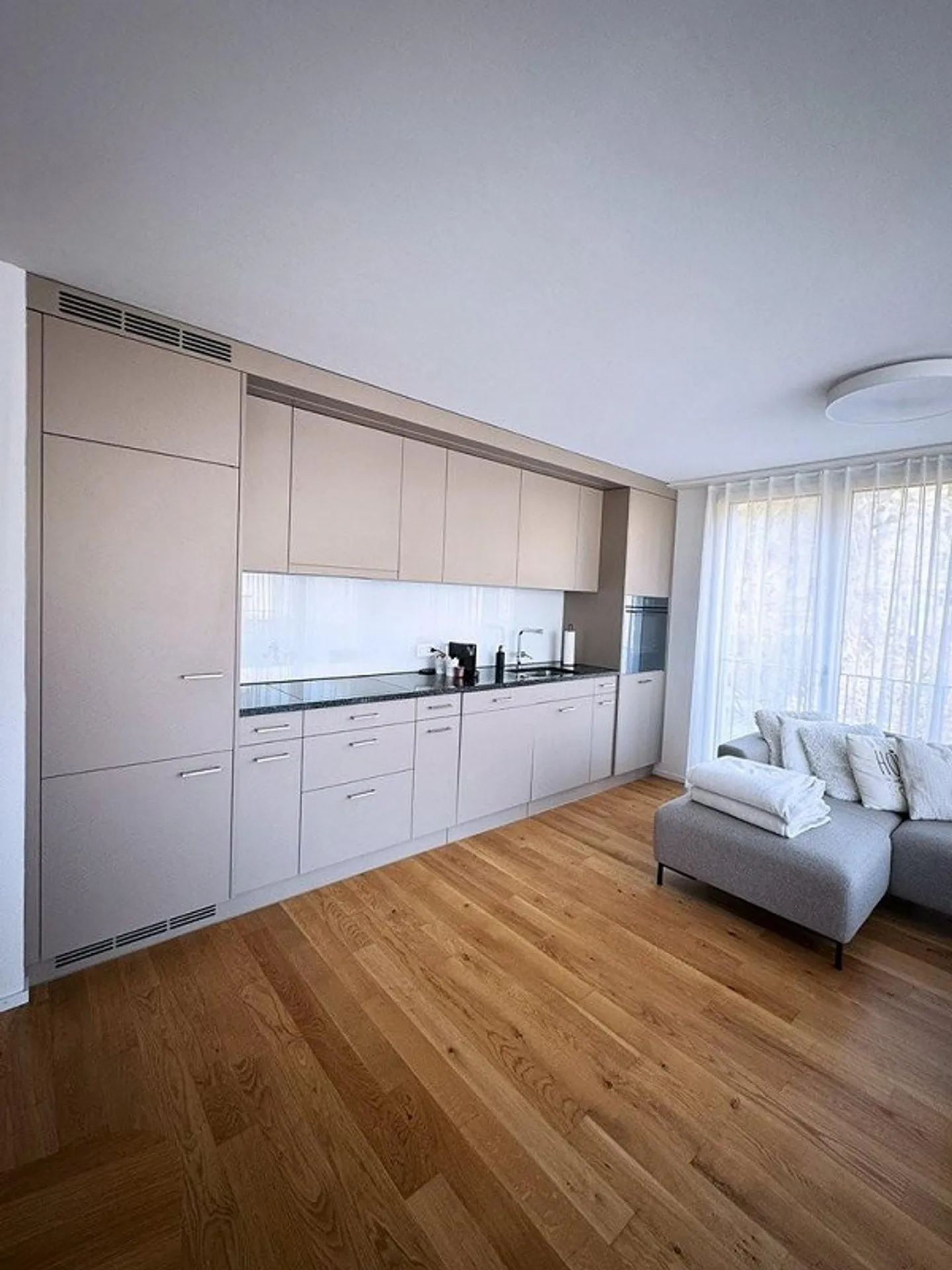 Appartamento accogliente di 2,5 stanze nel quartiere Leimbach - Foto 3 di 6