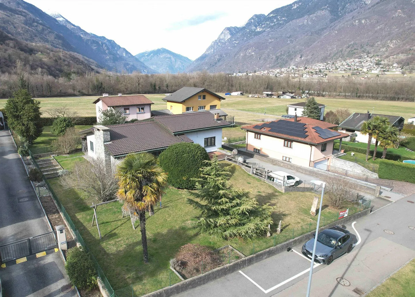 Villa Spaziosa in Zona Tranquilla - Foto 3 di 21