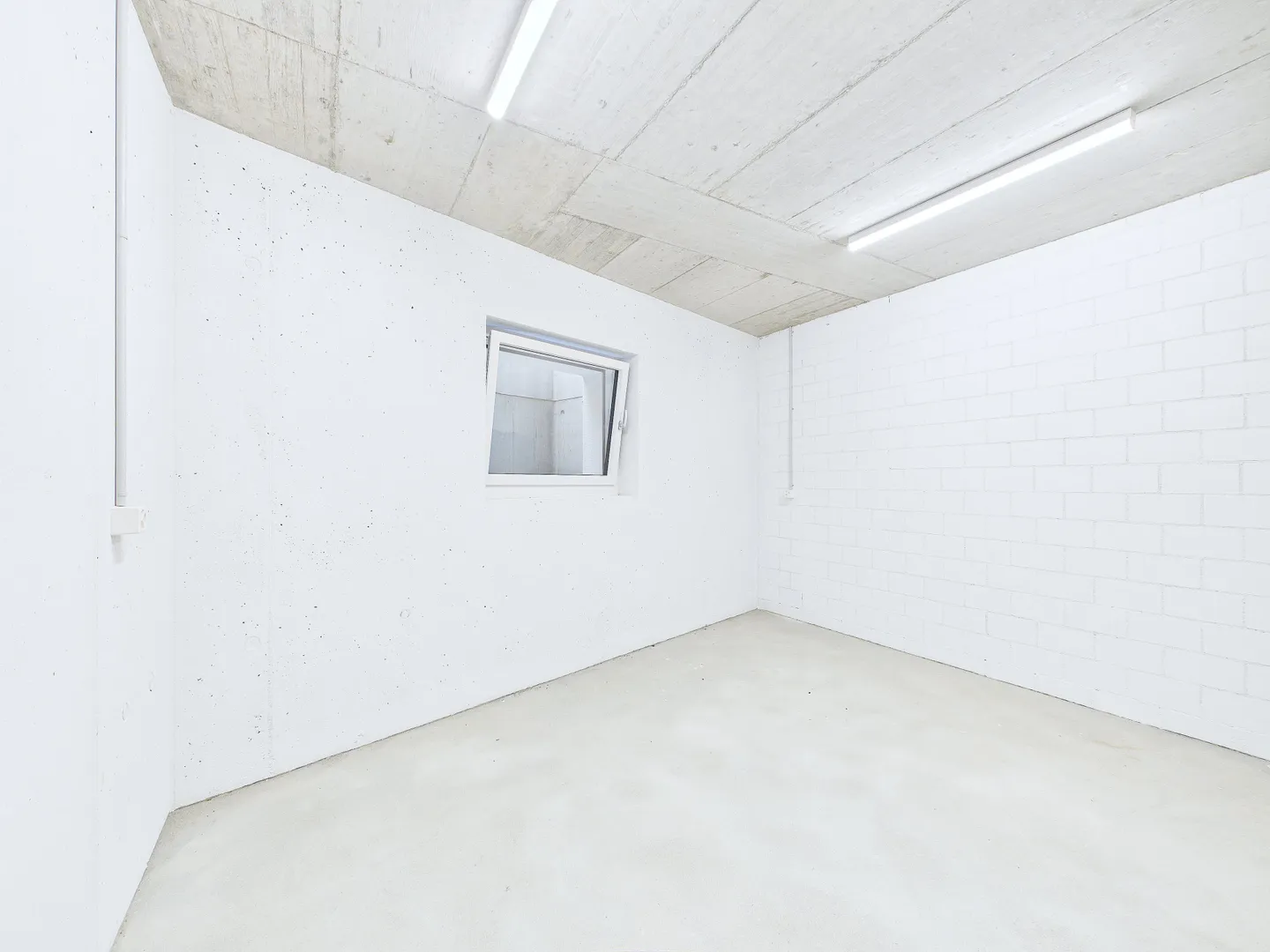 Move in, arrive, live. - Photo 11 of 12