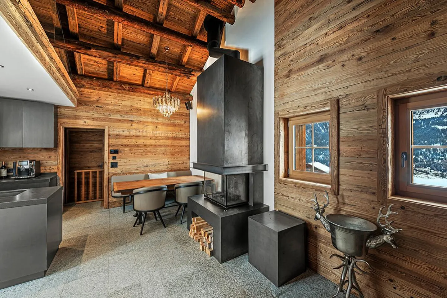 Luxuriöses Maiensäss an der Skipiste - Foto 2 von 5