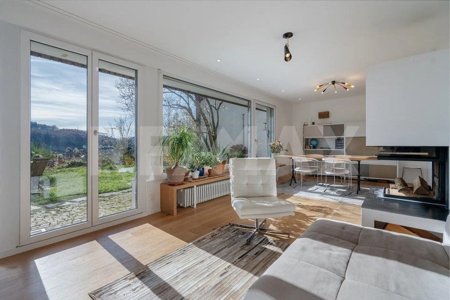 4.5 Room House - Photo 4 of 13