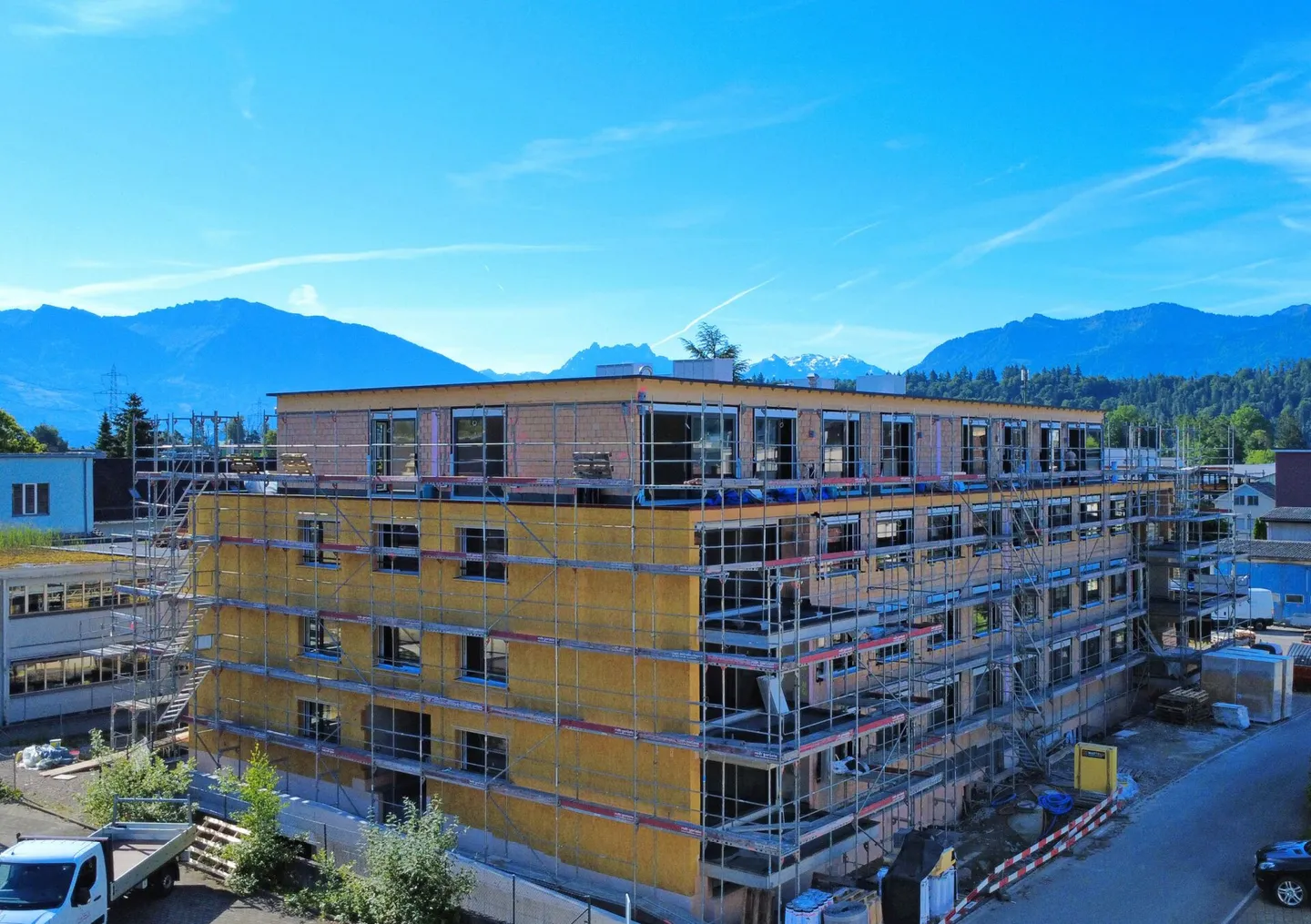 Nuovo progetto di costruzione "Birkenweg" / Ultimo appartamento attico di 4,5 stanze con vista - Foto 3 di 6