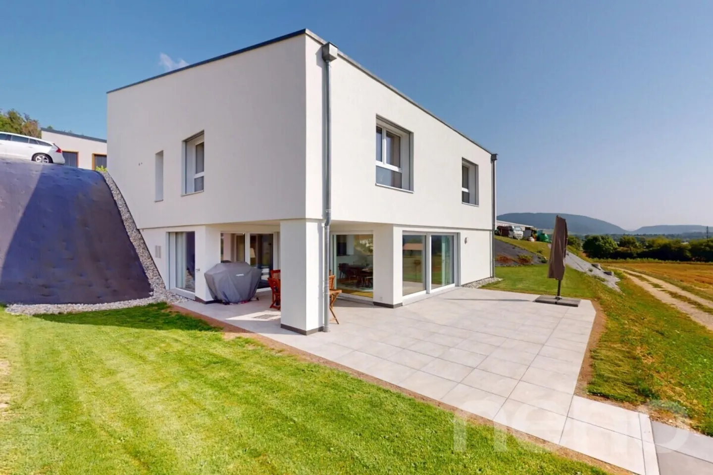 Stunning Modern House with Panoramic Views of the Alps - Photo 3 of 13