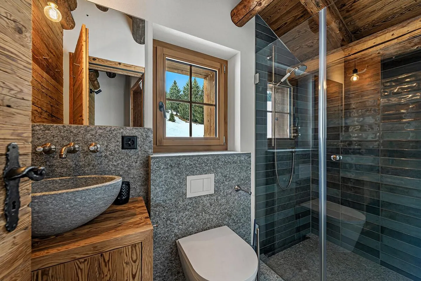 Luxuriöses Maiensäss an der Skipiste - Foto 4 von 5