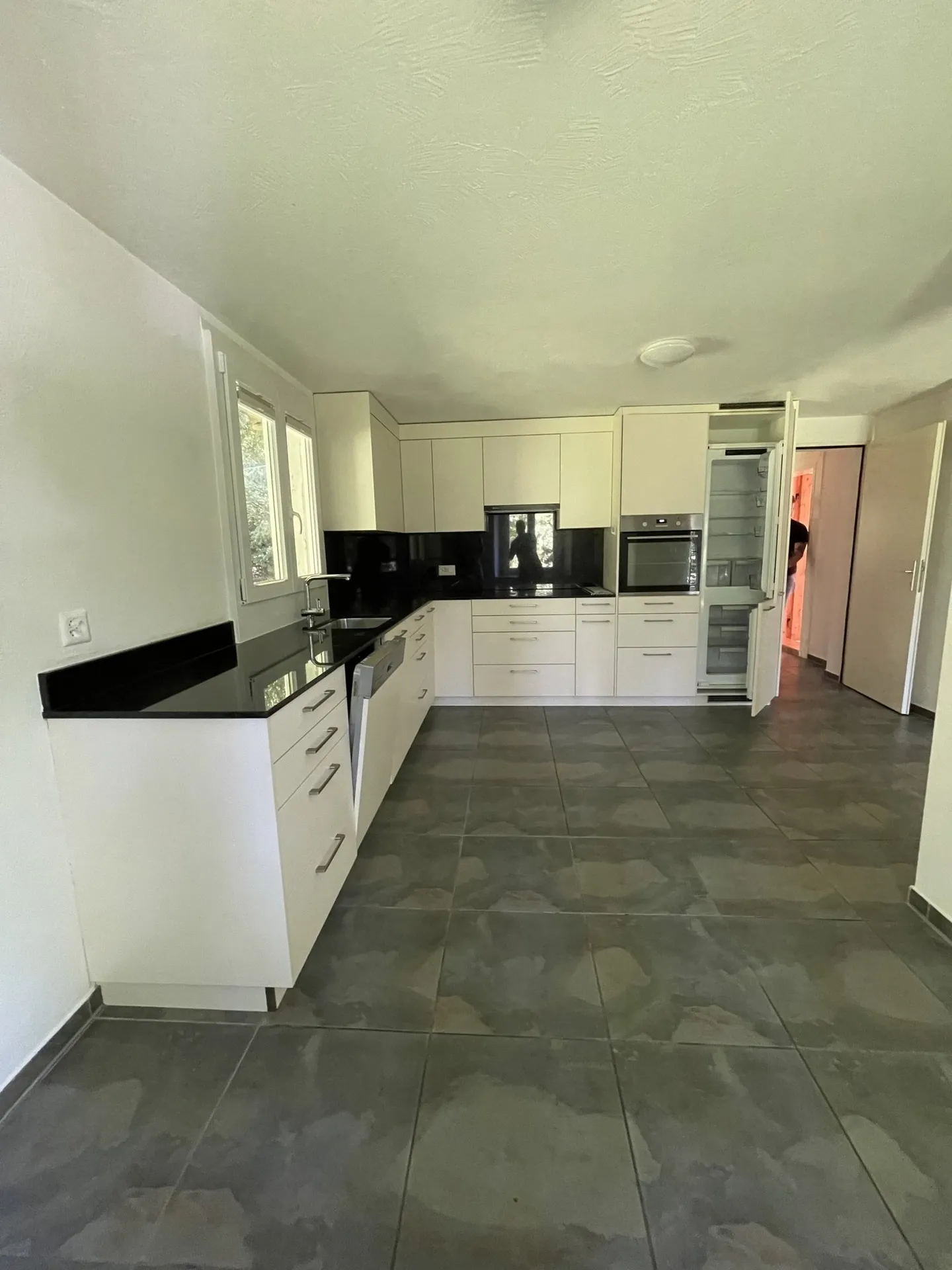 Casa plurifamiliare con camere singole arredate per 6-8 persone - idea - Foto 4 di 12