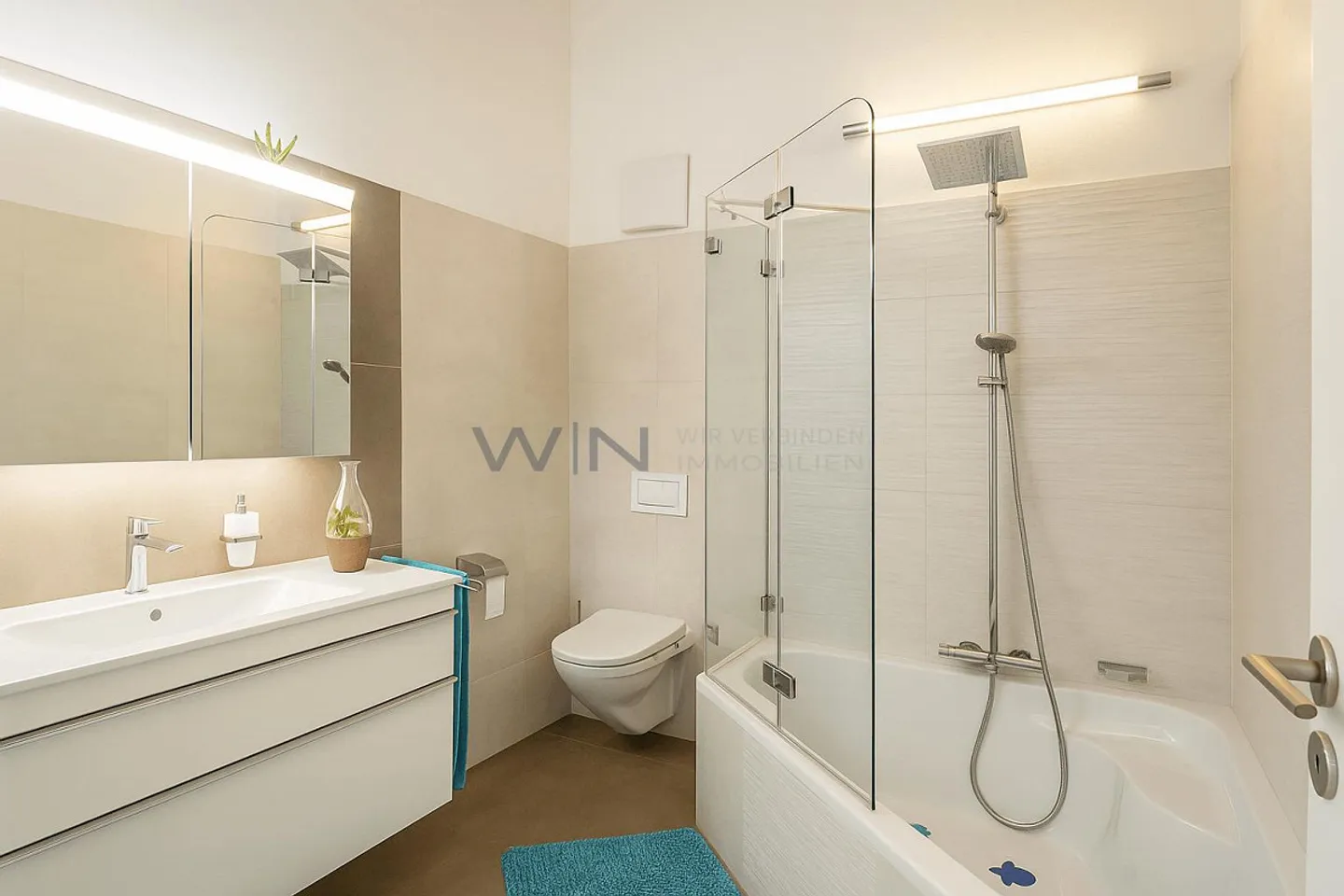 Where Light and Panorama Set the Tone - Photo 7 of 10