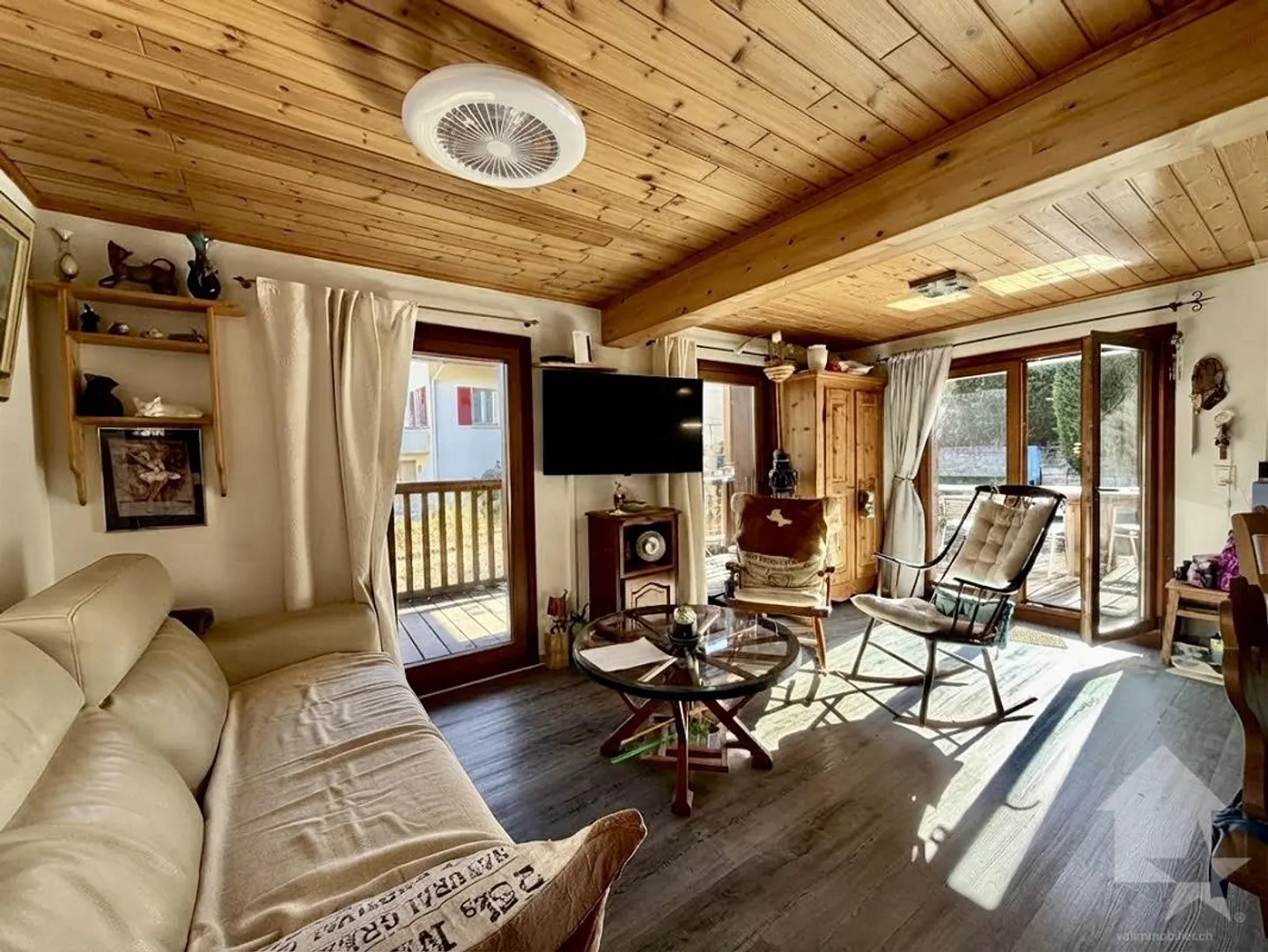 Charming Chalet with Studio - Photo 4 of 25