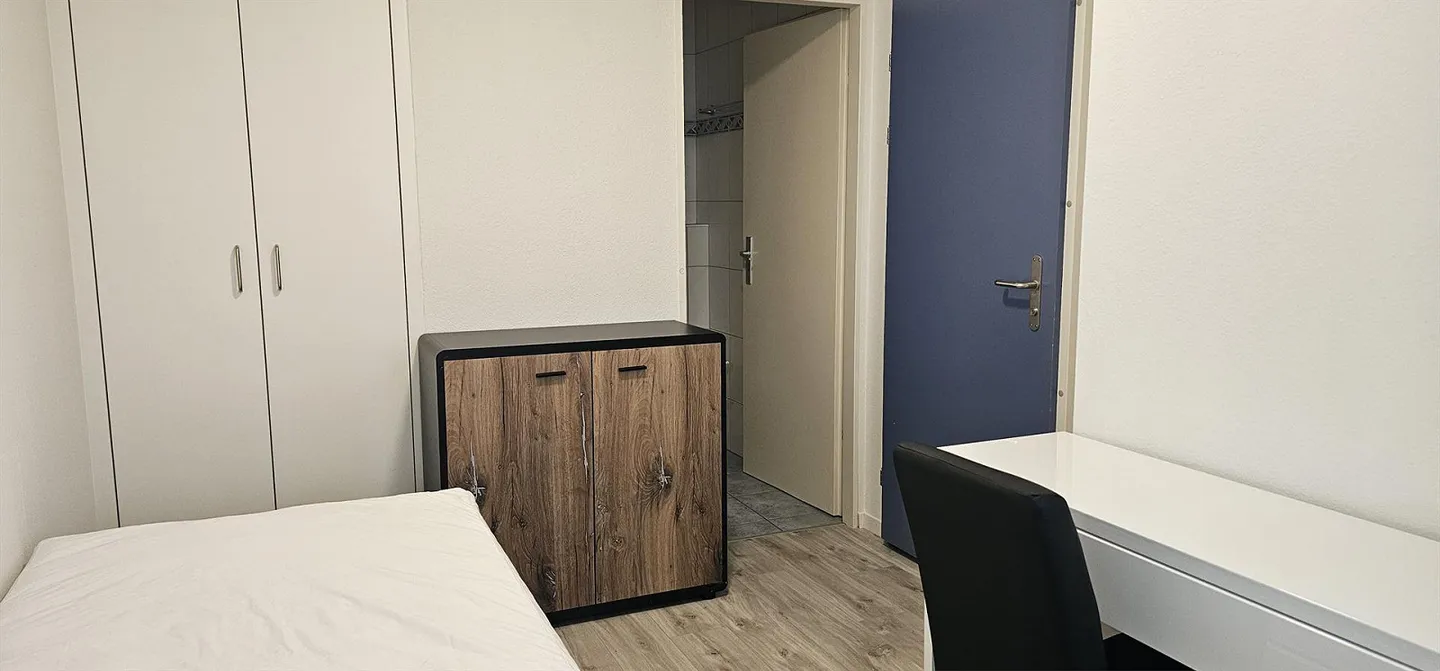 Single room (221) furnished for rent - Photo 1 of 5