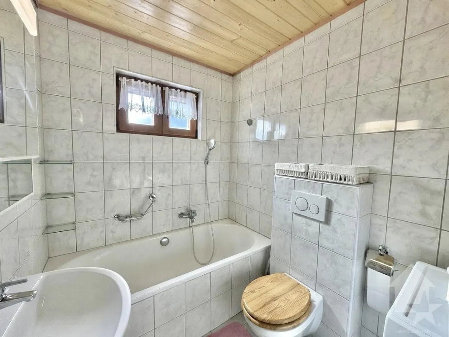 Charming Chalet with Studio - Photo 13 of 25