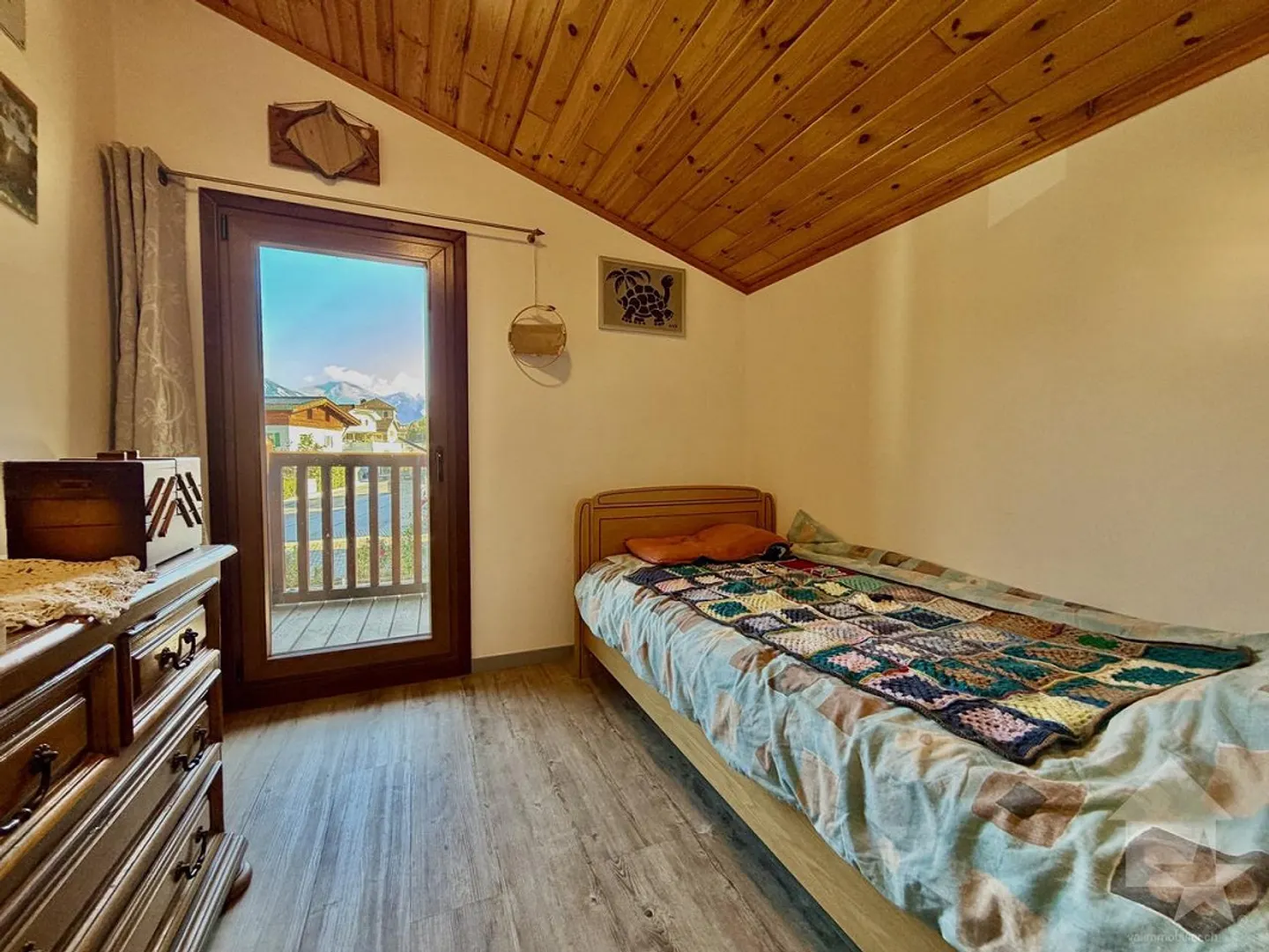 Charming Chalet with Studio - Photo 14 of 25