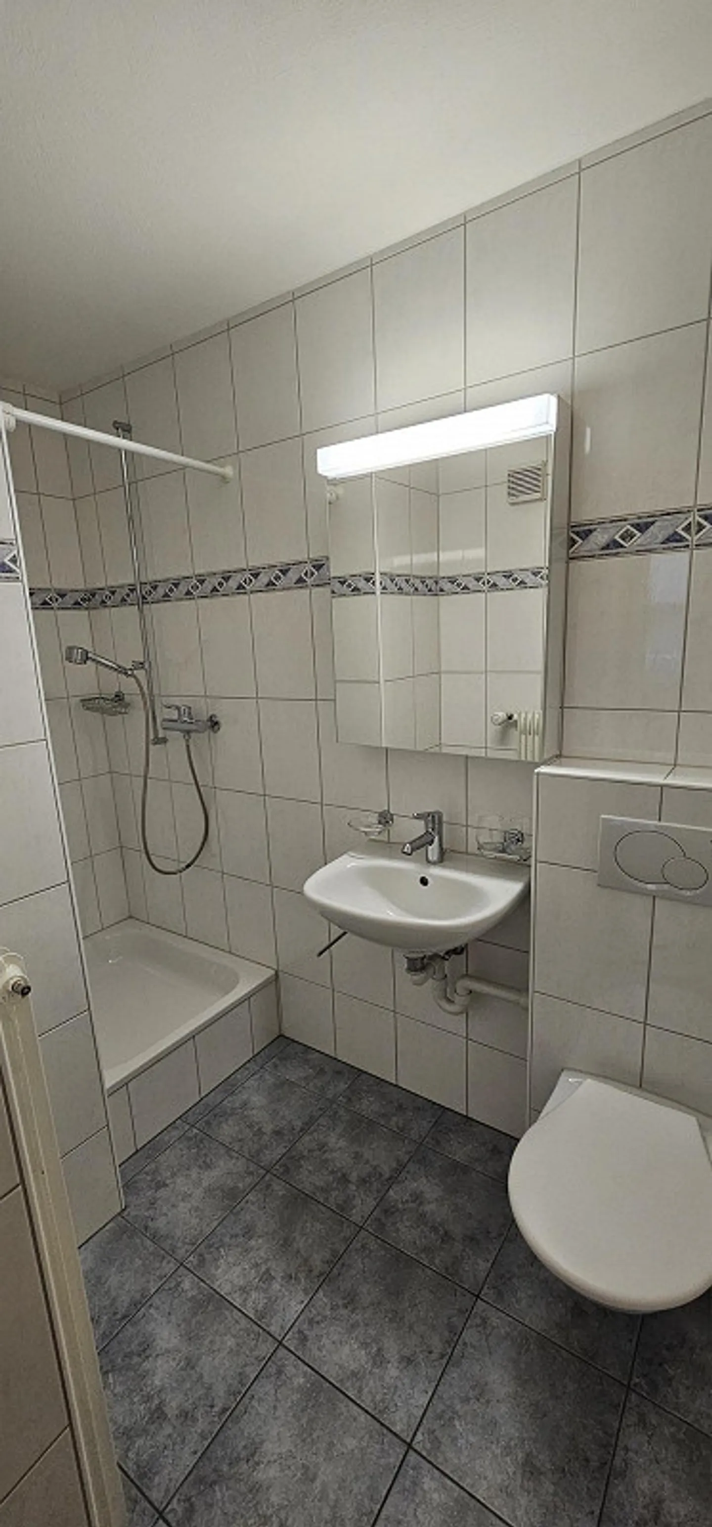 Single room (221) furnished for rent - Photo 5 of 5