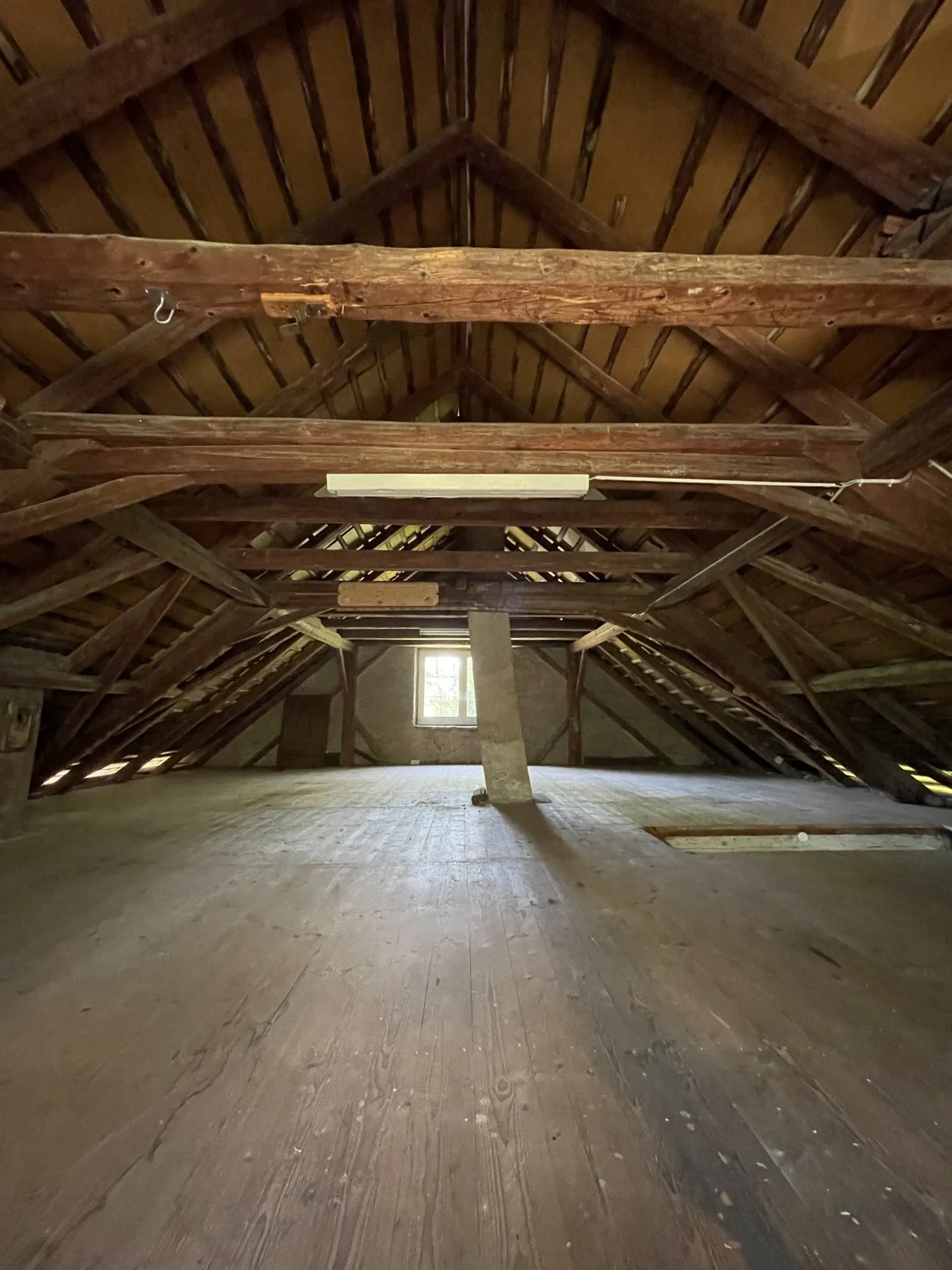 Casa plurifamiliare con camere singole arredate per 6-8 persone - idea - Foto 10 di 12