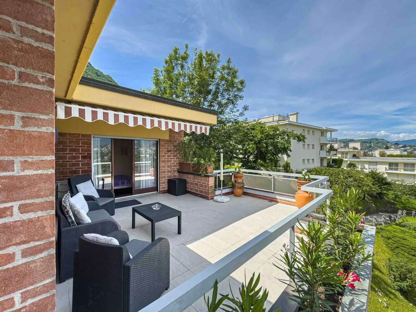 Attico 5 locali vista lago a Pazzallo - Foto 6 di 11