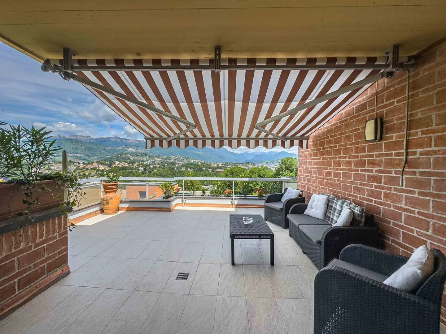 Attico 5 locali vista lago a Pazzallo - Foto 7 di 11