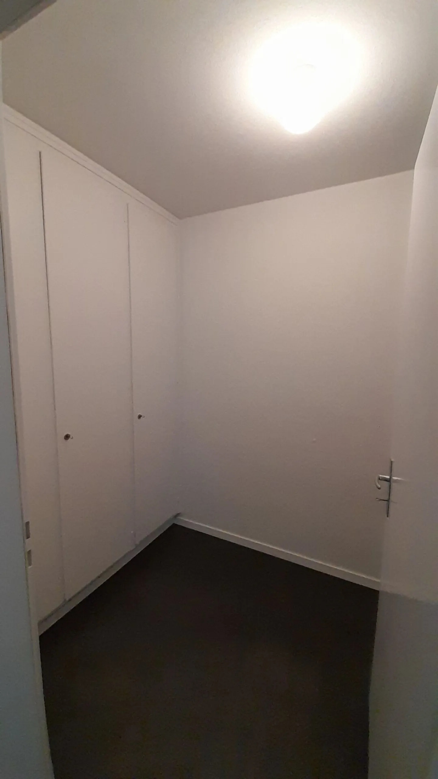 Appartement 3.5 pièces accessible avec un immense balcon à Urtenen-Schönbühl à louer ! - Photo 7 sur 13