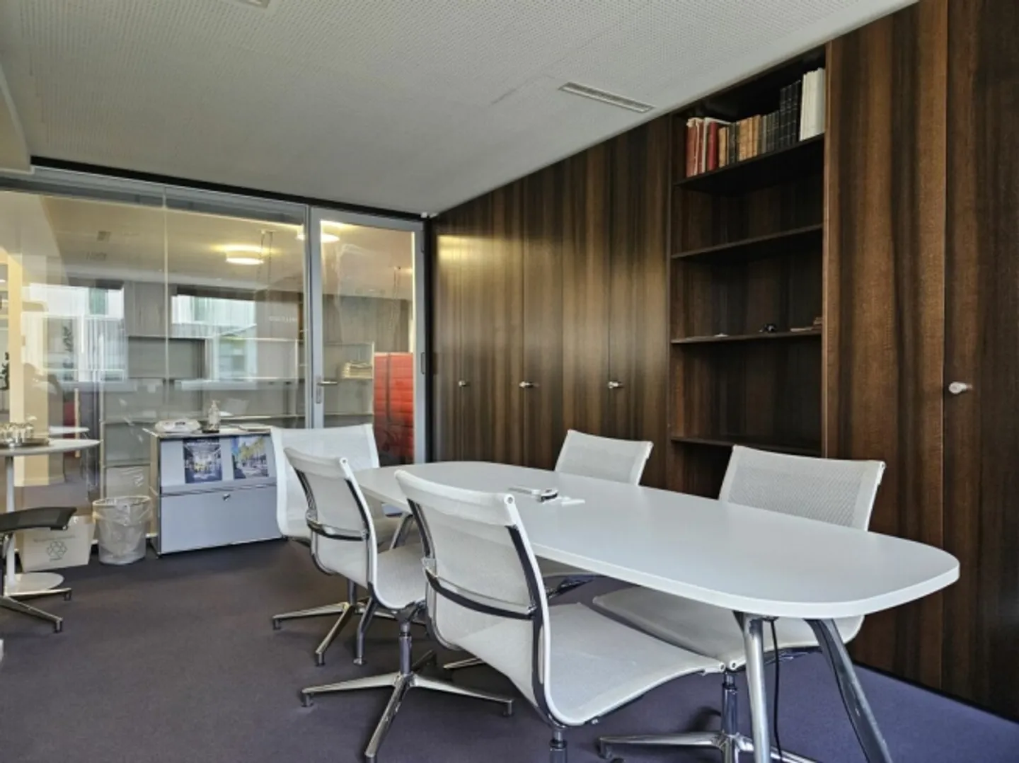 630 m² Semi-Furnished Offices, Quartier du Flon - Photo 1 of 13