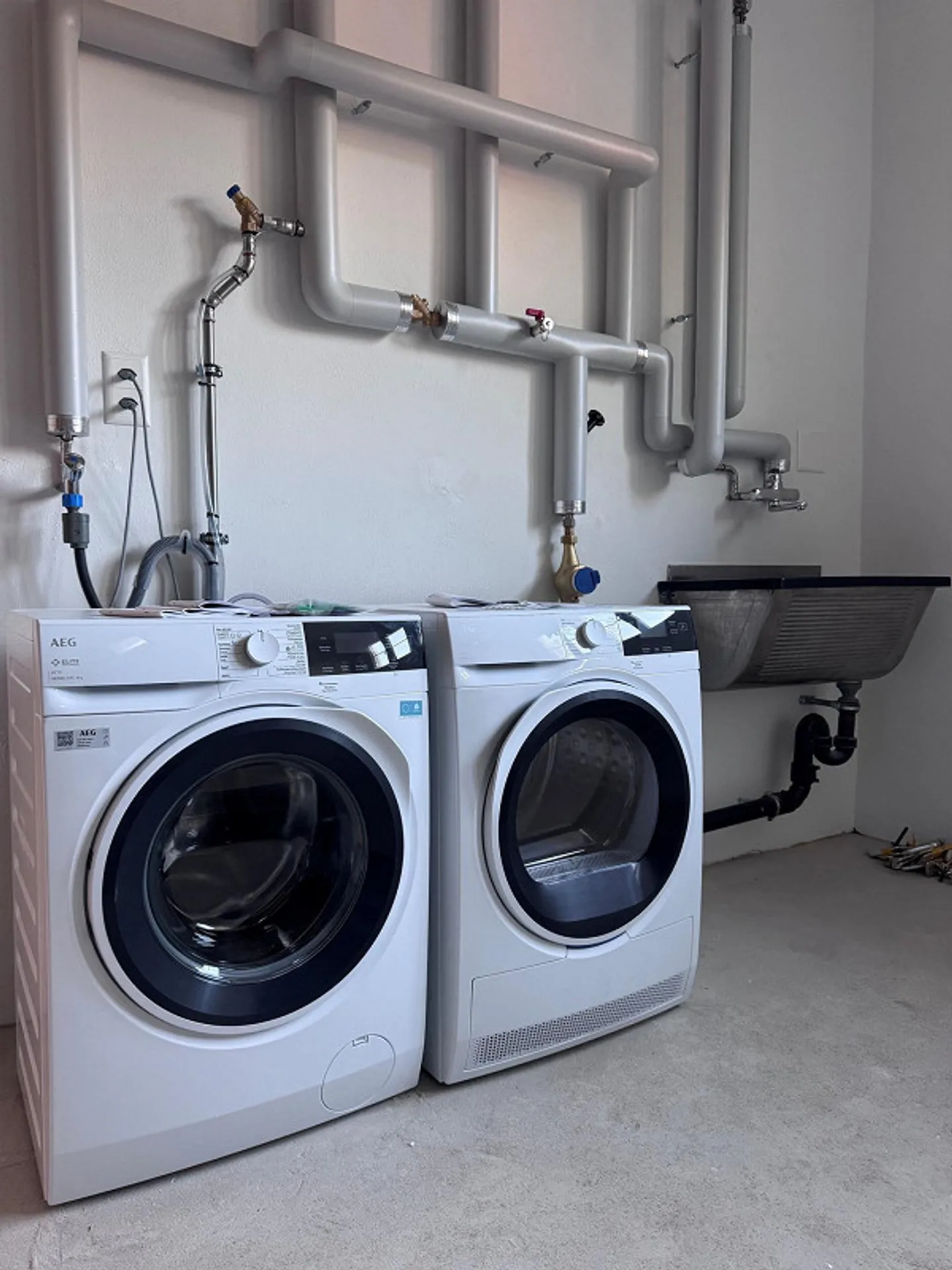 Appartement 4 pièces entièrement rénové directement à la gare de Langwies - Photo 3 sur 10