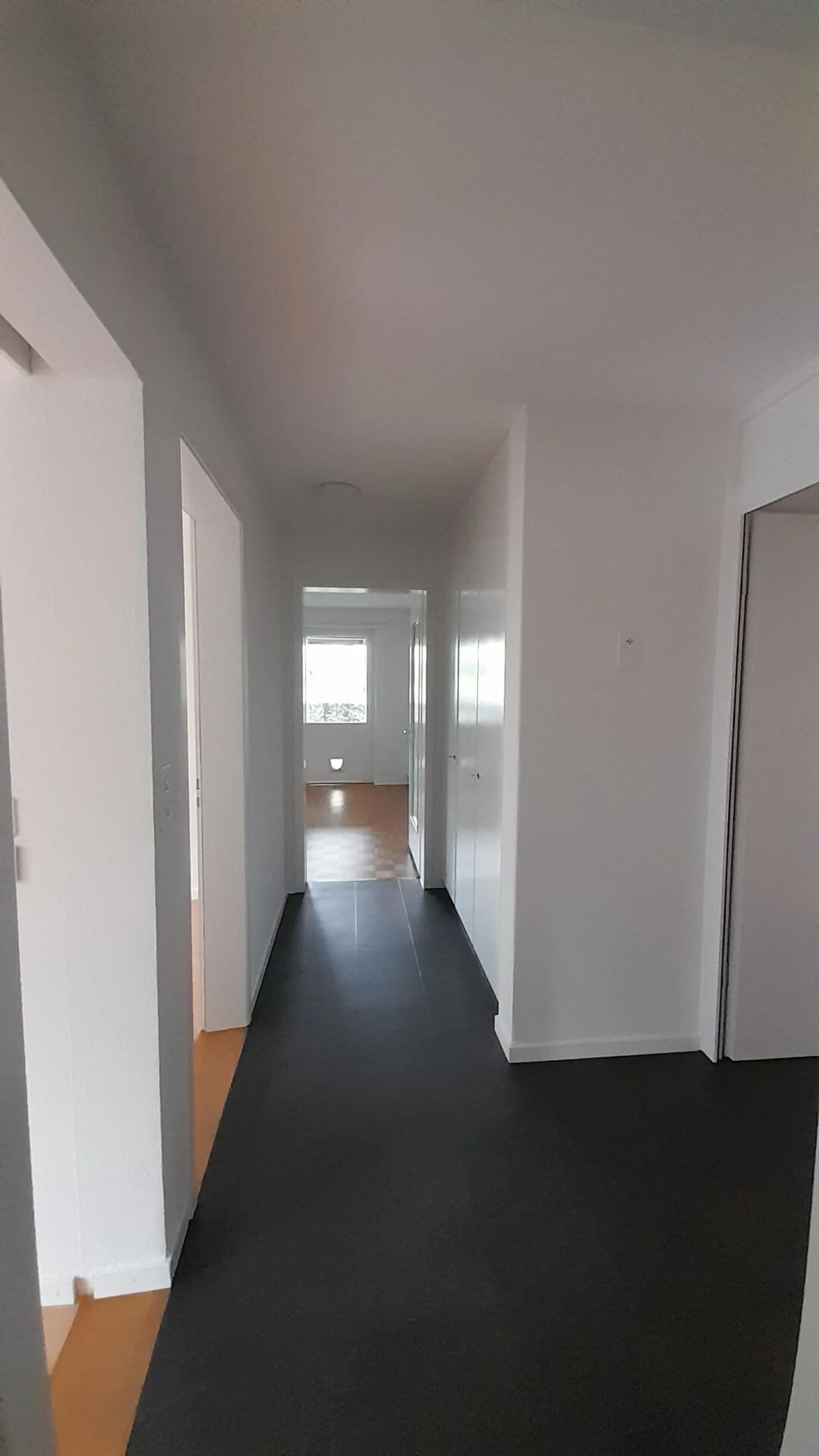 Appartement 3.5 pièces accessible avec un immense balcon à Urtenen-Schönbühl à louer ! - Photo 6 sur 13