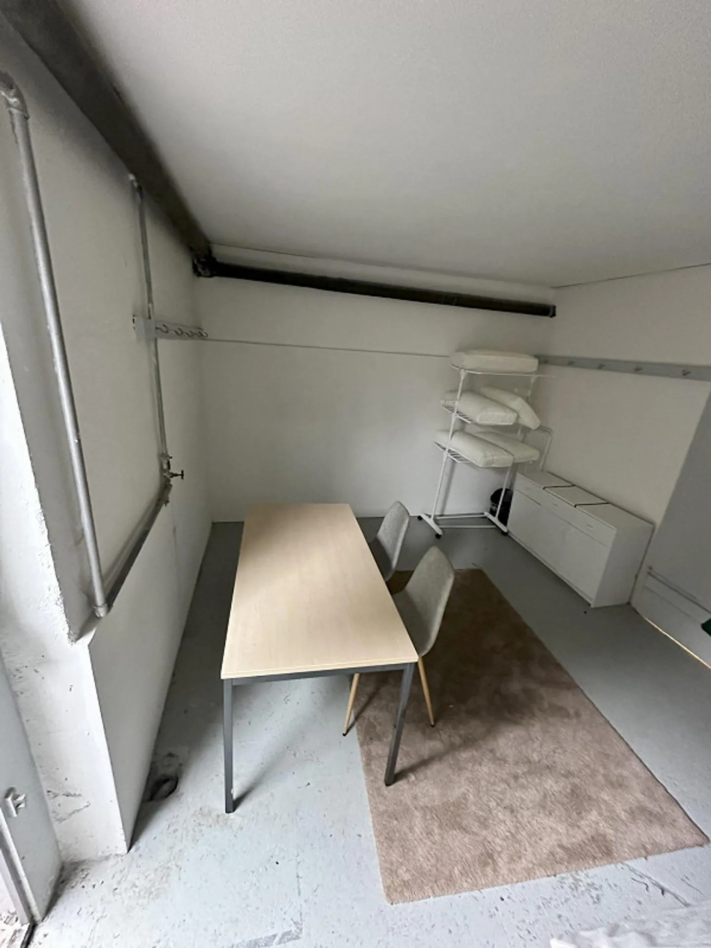 Stanza hobby con collegamento elettrico e idrico - Foto 3 di 3