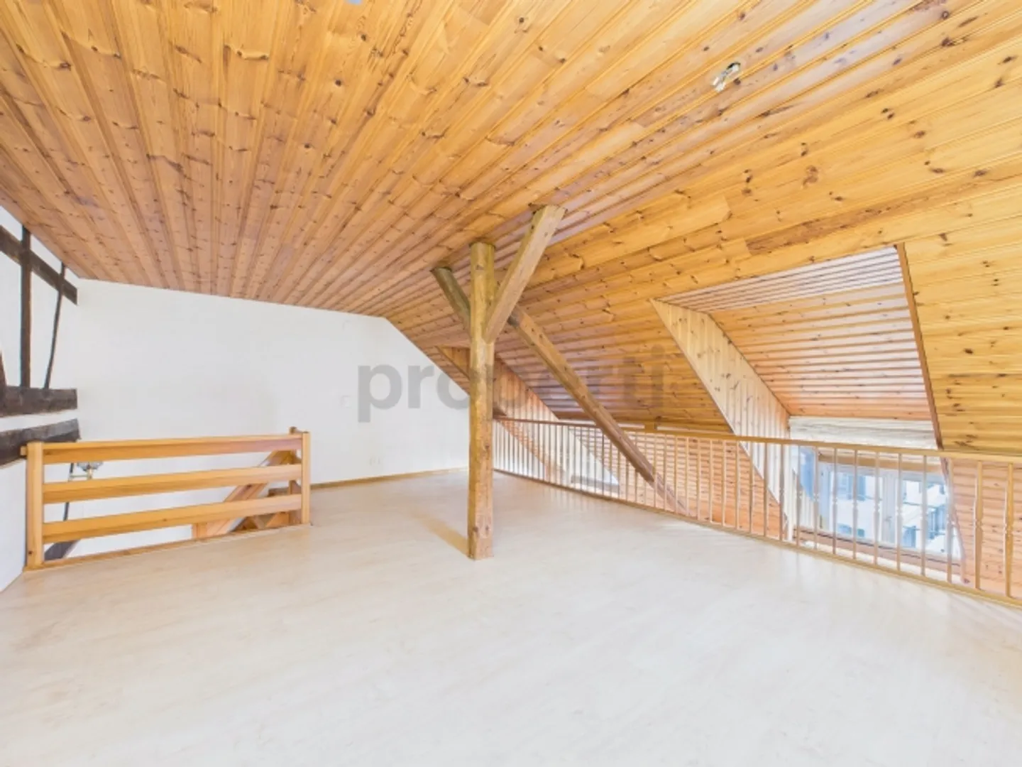 Appartement spacieux avec balcon - Photo 5 sur 13