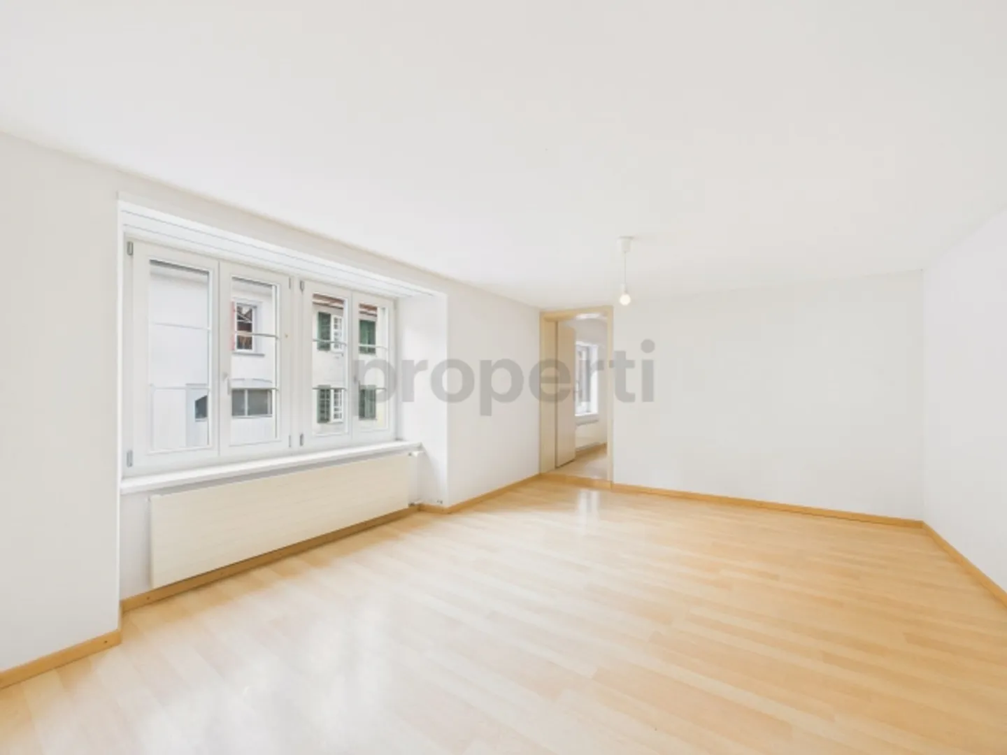 Appartement spacieux avec balcon - Photo 4 sur 13