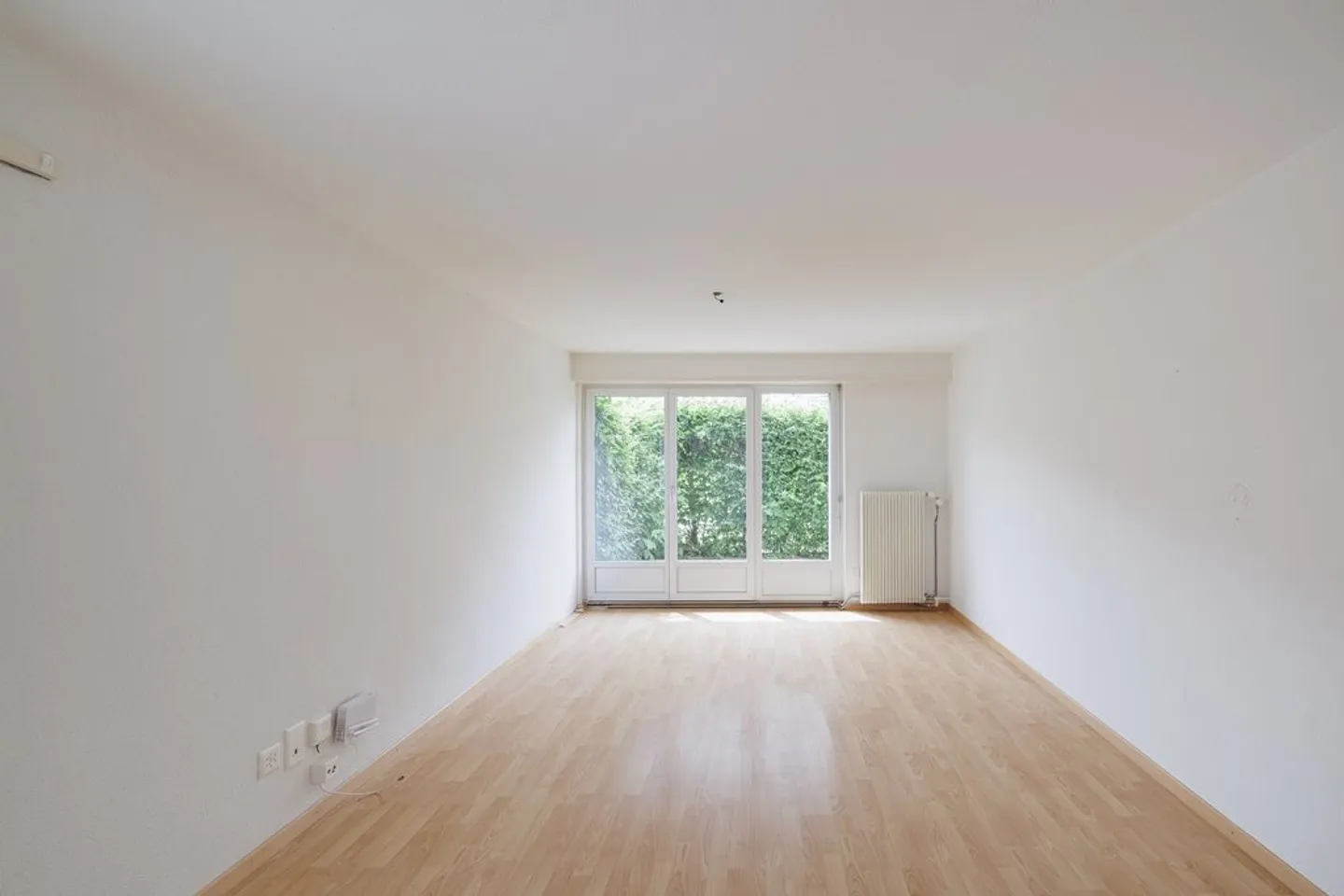 Charming 2-Room Apartment - Photo 2 of 5