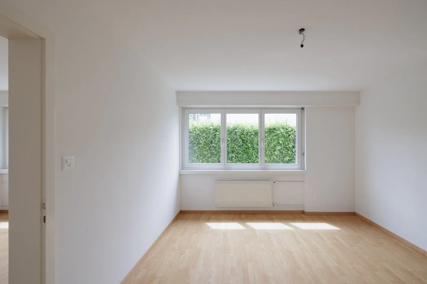 Charming 2-Room Apartment - Photo 3 of 5