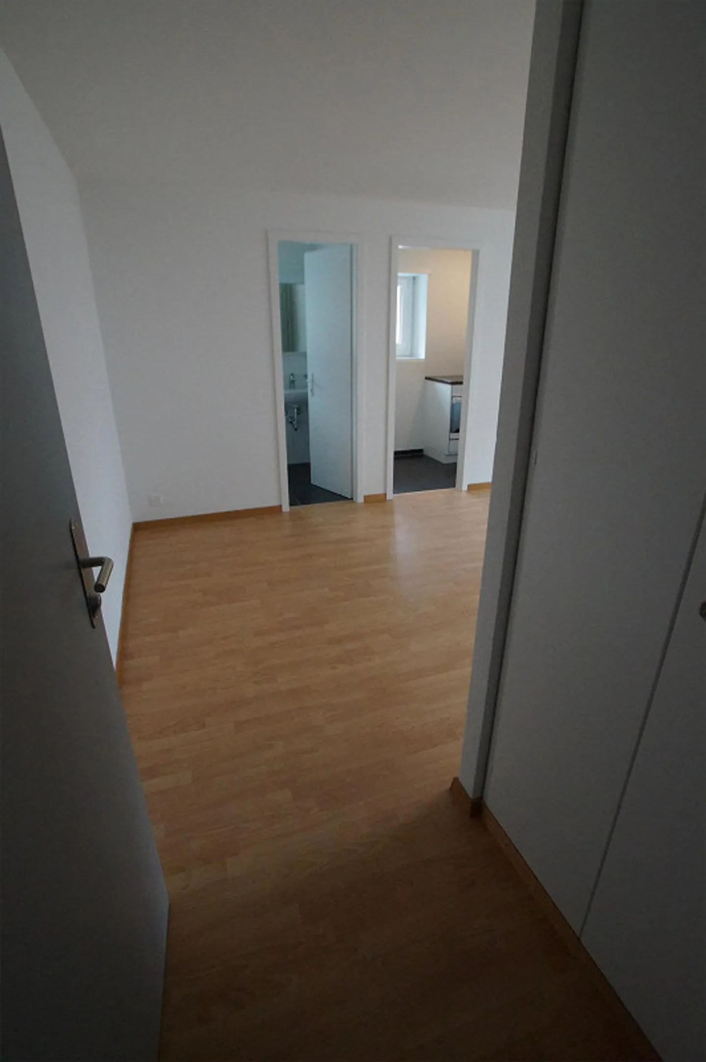 Appartamento 1 camera piano terra destro - situato centralmente nel verde - Foto 8 di 10