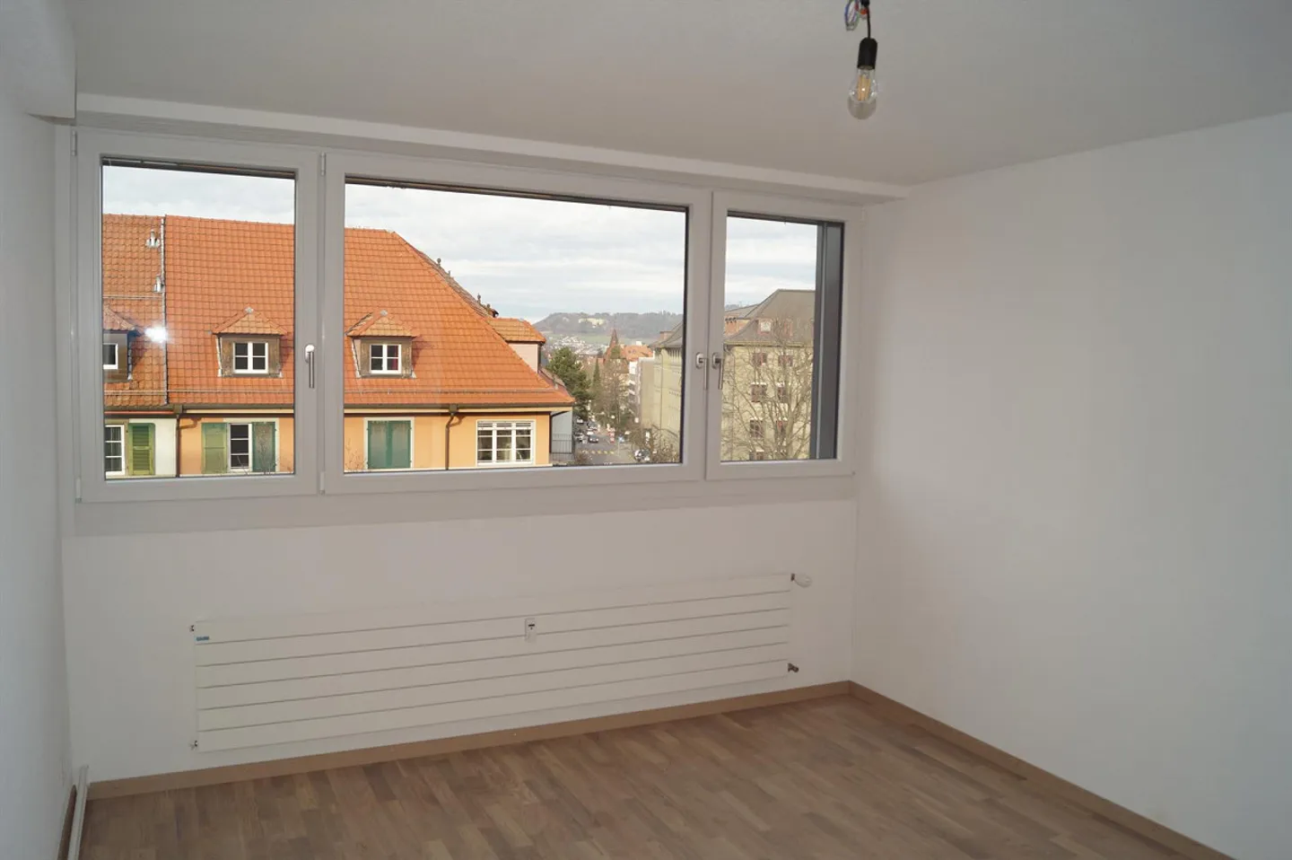 Centrale a Länggasse con grande balcone - Foto 5 di 11