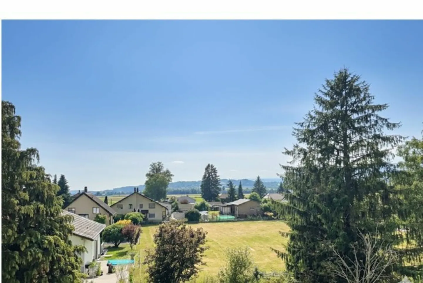 Traumhafte Dachwohnung mit Aussicht - Foto 1 von 8