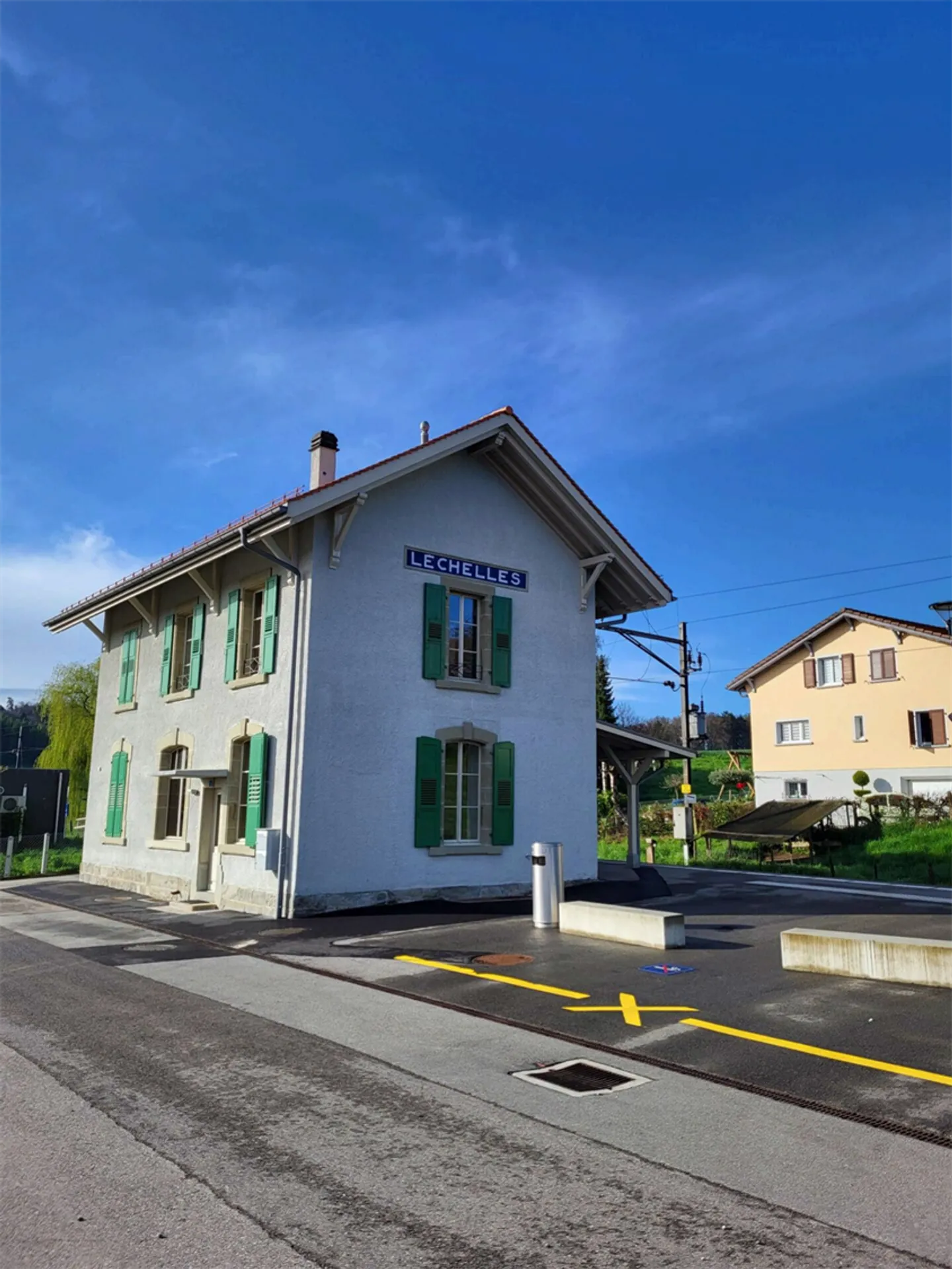 Magnificent duplex completely renovated with private garden - Photo 1 of 10