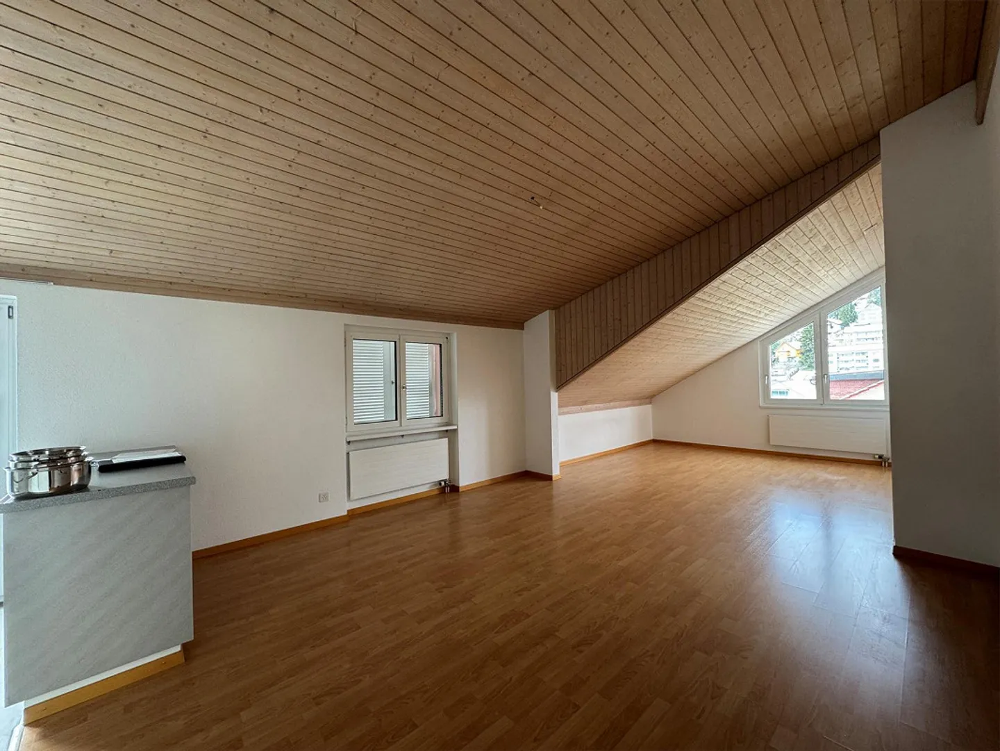 Vivere con vista: Incantevole appartamento mansardato di 3,5 locali a Herisau - Foto 1 di 10