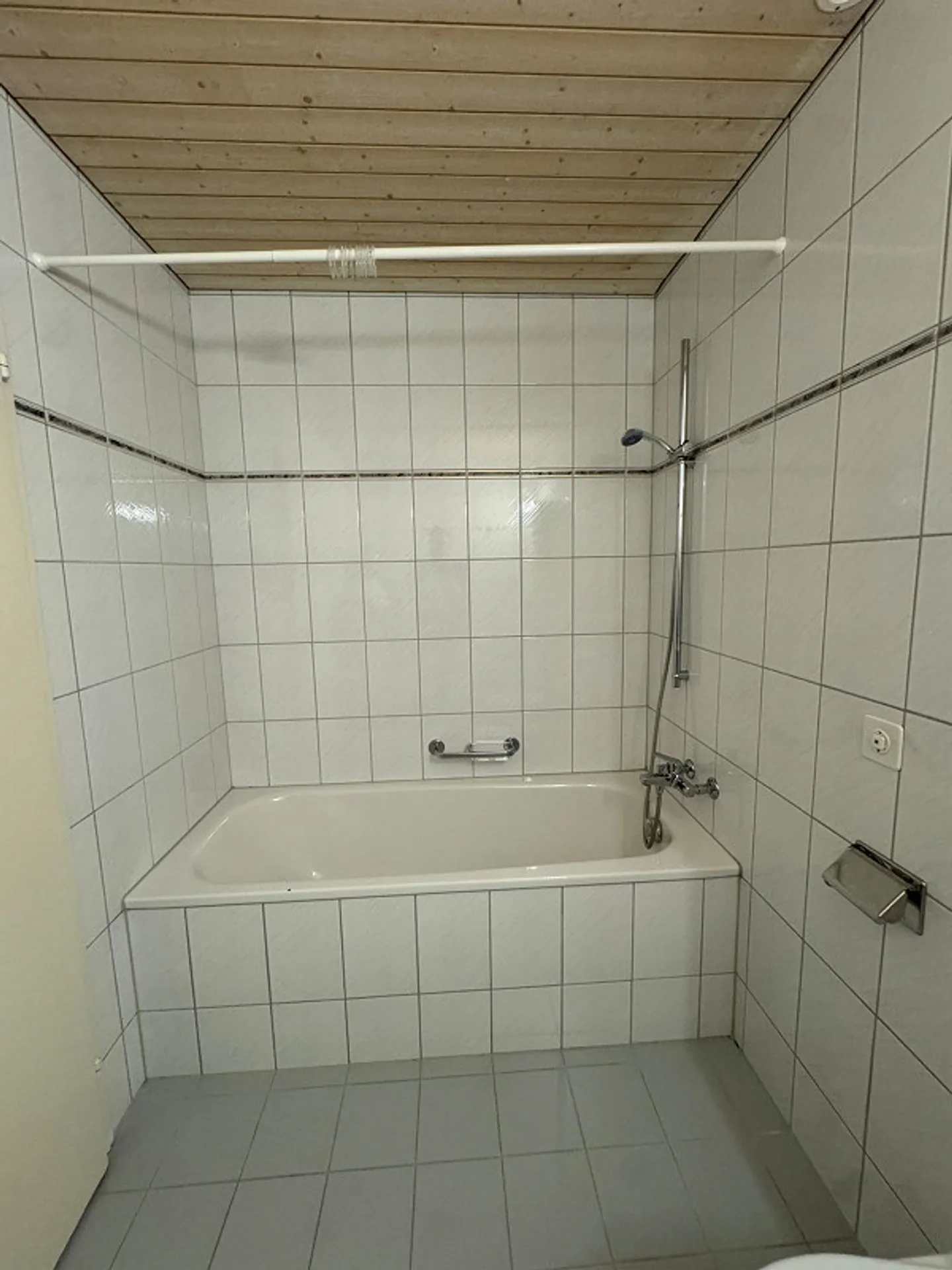 Vivere con vista: Incantevole appartamento mansardato di 3,5 locali a Herisau - Foto 9 di 10