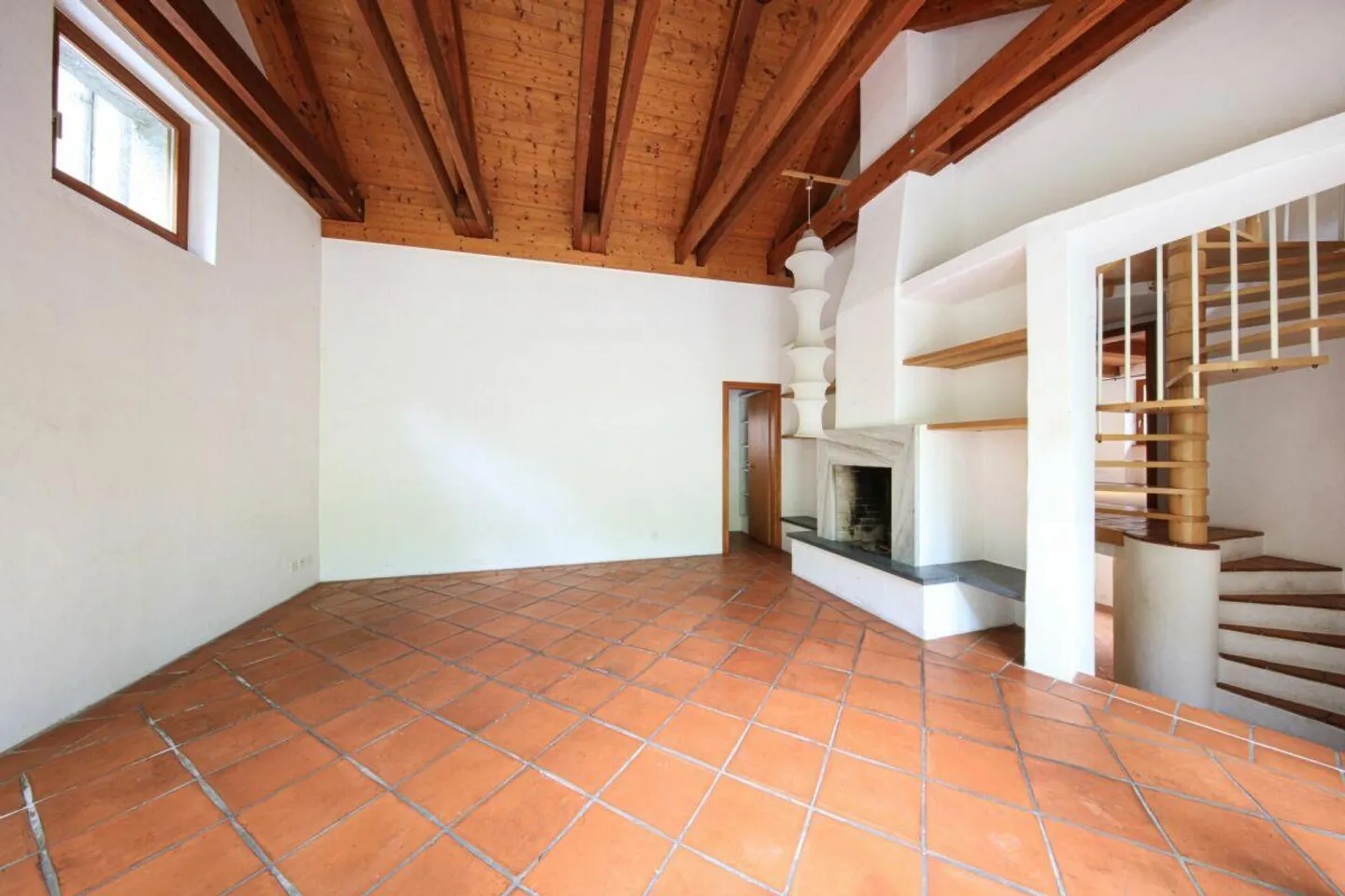 PRATO SORNICO - Zauberhaftes Tessinerhaus mit Blick auf die Berge - Foto 10 von 17