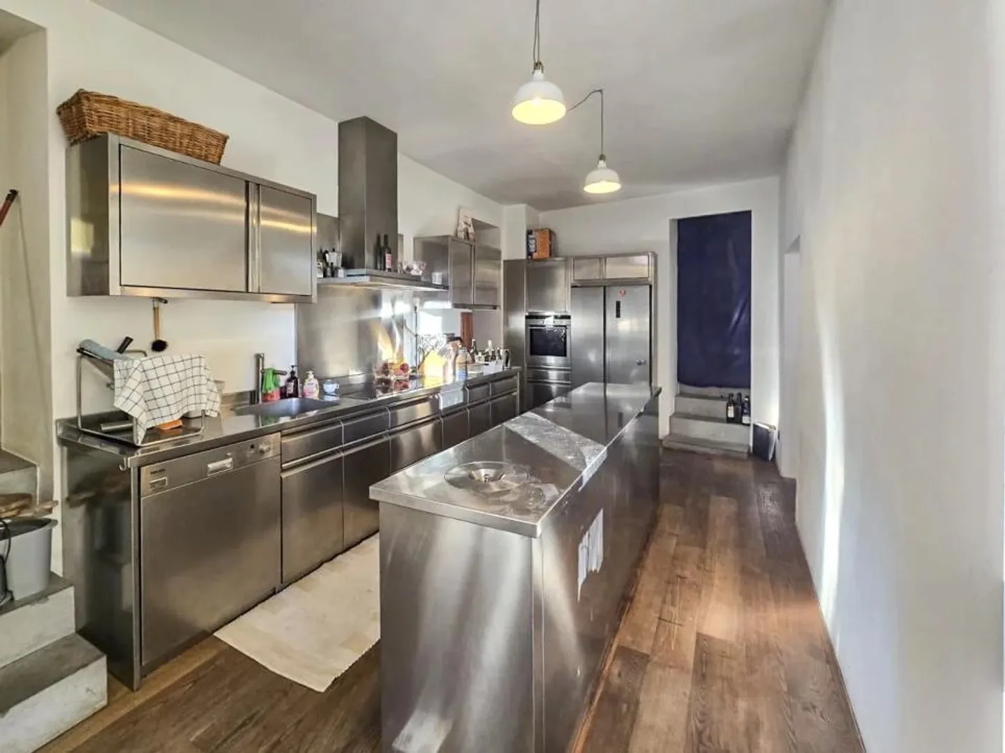 20-Room Apartment - Photo 5 of 13