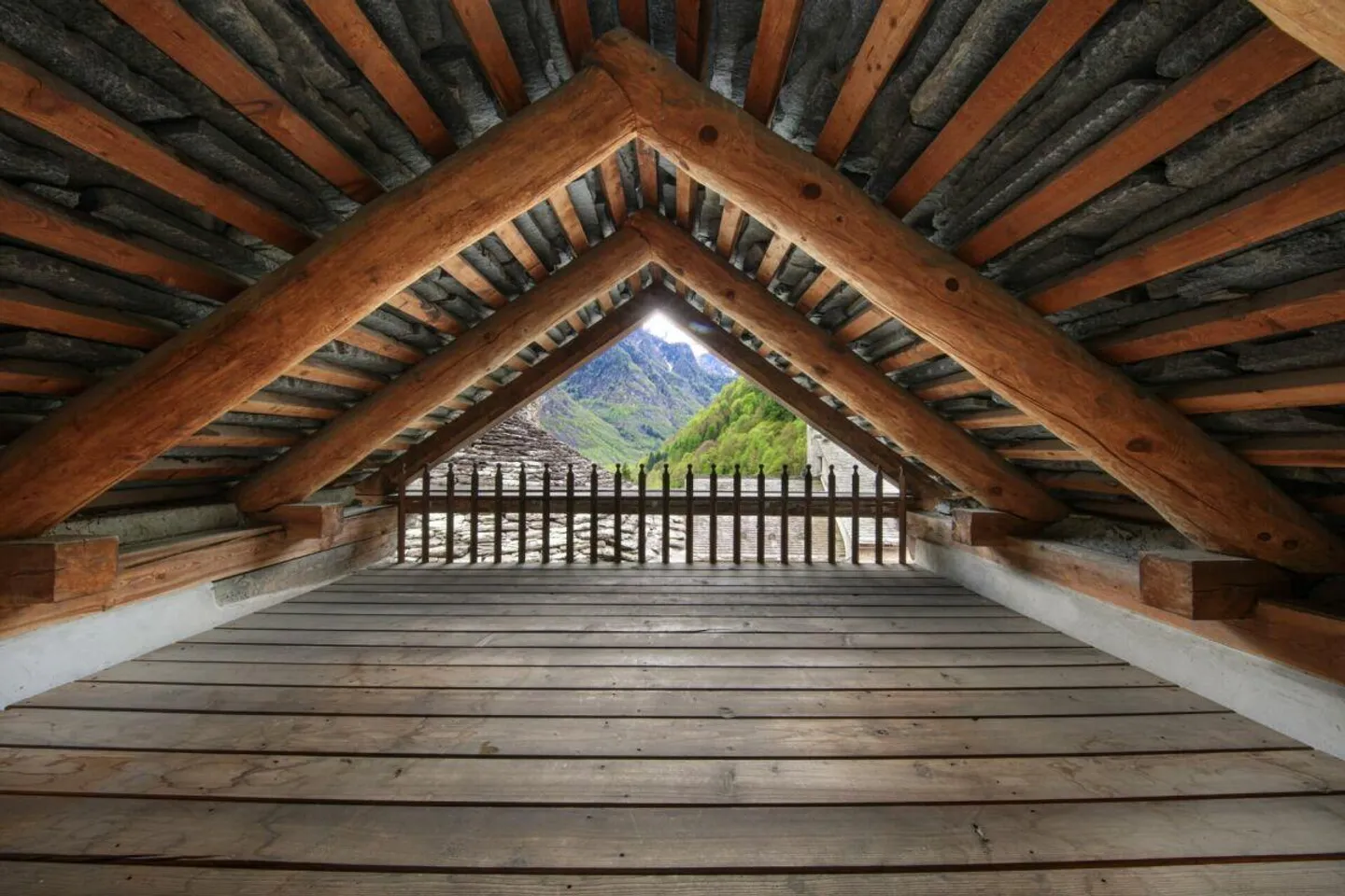 PRATO SORNICO - Zauberhaftes Tessinerhaus mit Blick auf die Berge - Foto 13 von 17