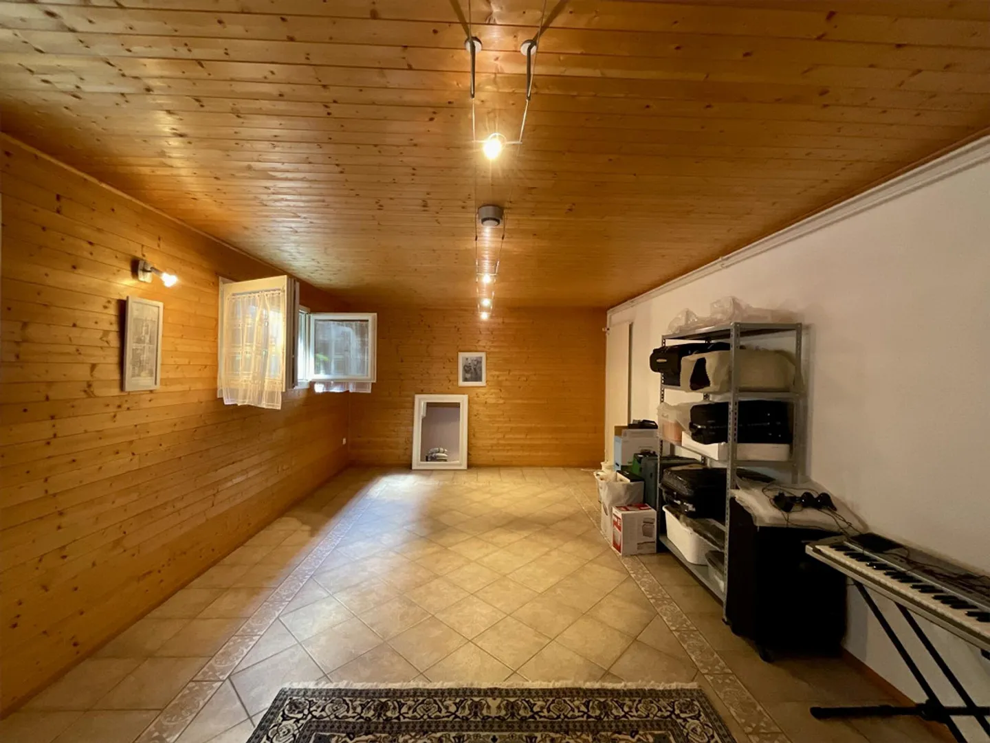 BEAUTIFUL AND SPACIOUS VILLA 7.5 ROOMS IN SAN PIETRO DI STABIO - Photo 9 of 9