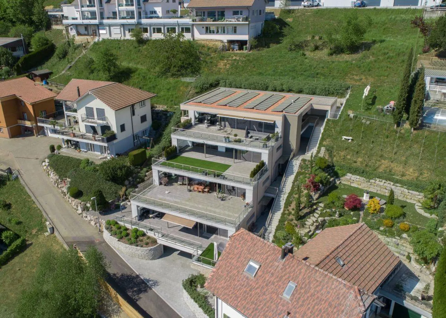 Appartamento con terrazza di 4,5 stanze - Foto 2 di 11