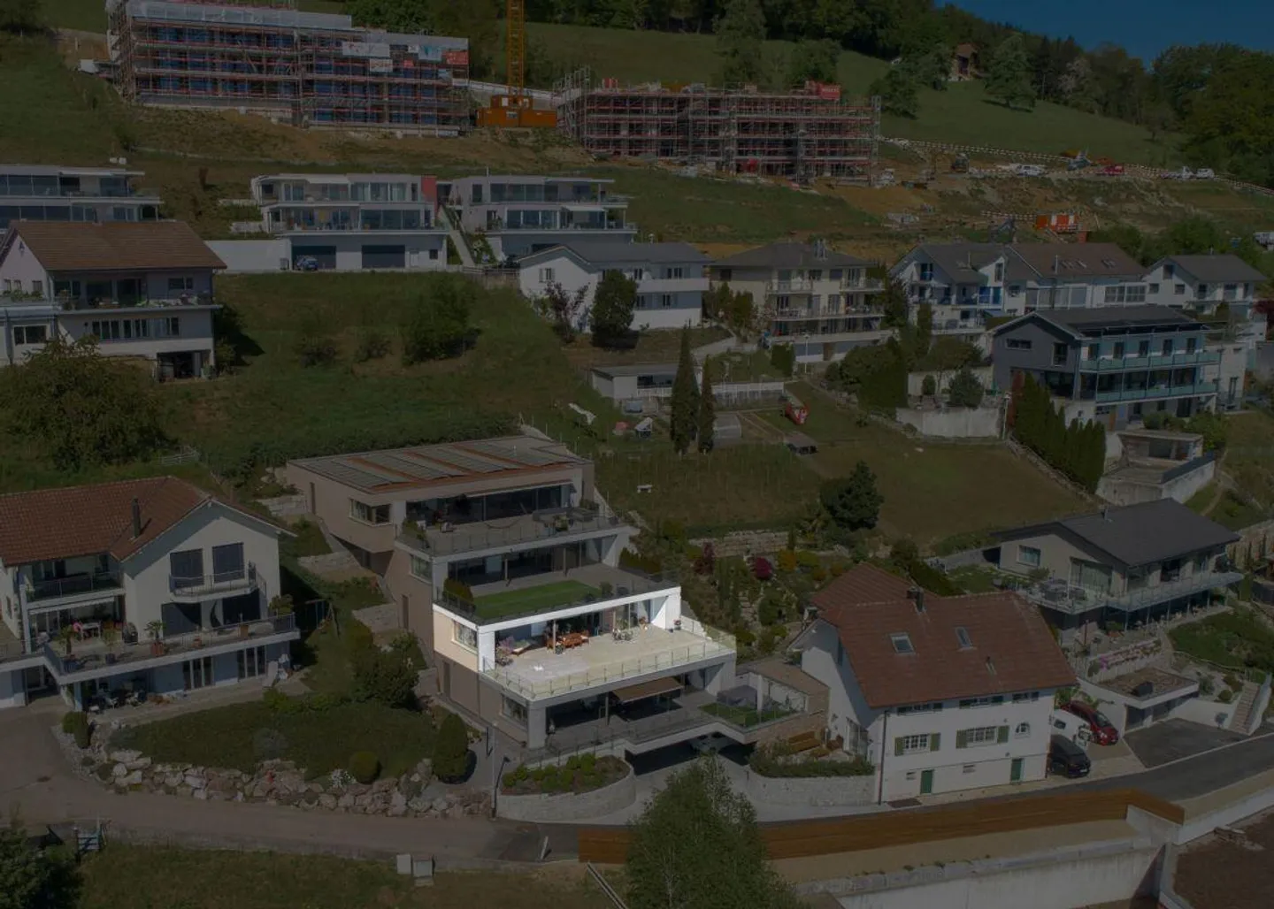 Appartamento con terrazza di 4,5 stanze - Foto 3 di 11