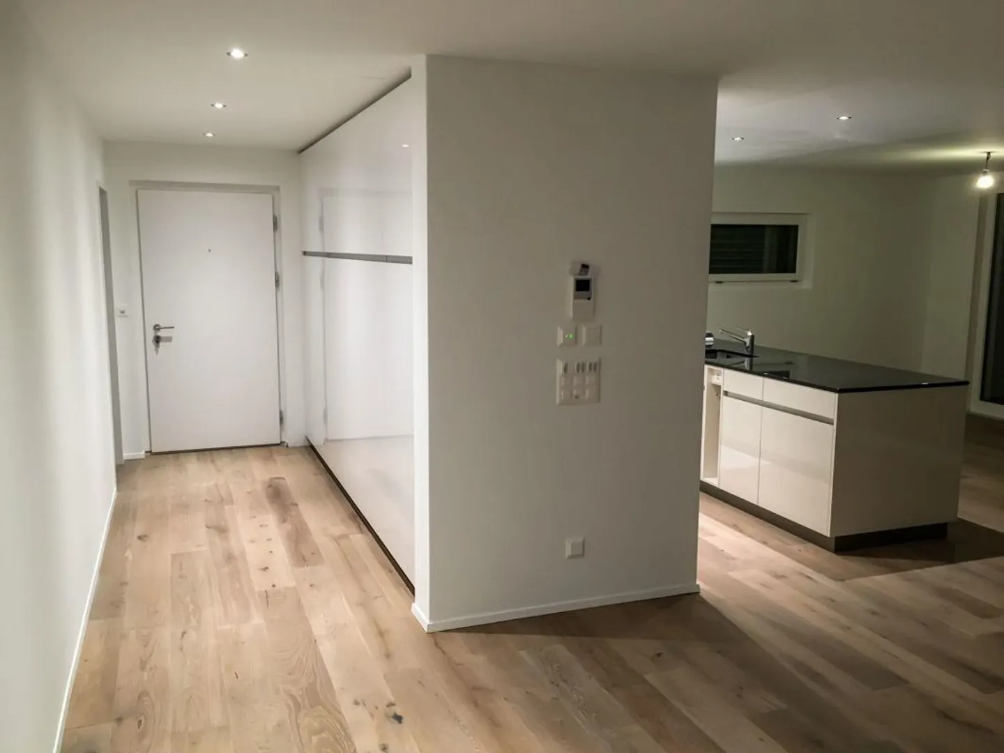 Appartamento con terrazza di 4,5 stanze - Foto 6 di 11